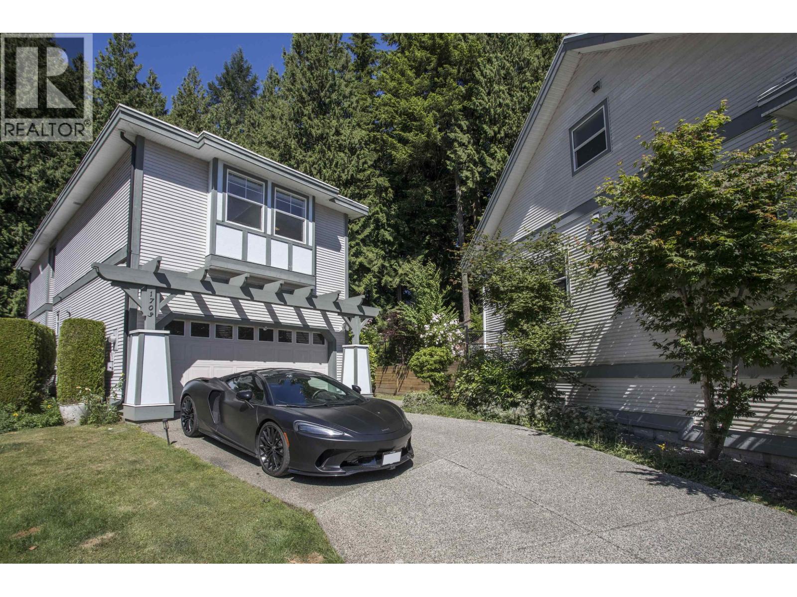 1703 Arbutus Place, Coquitlam