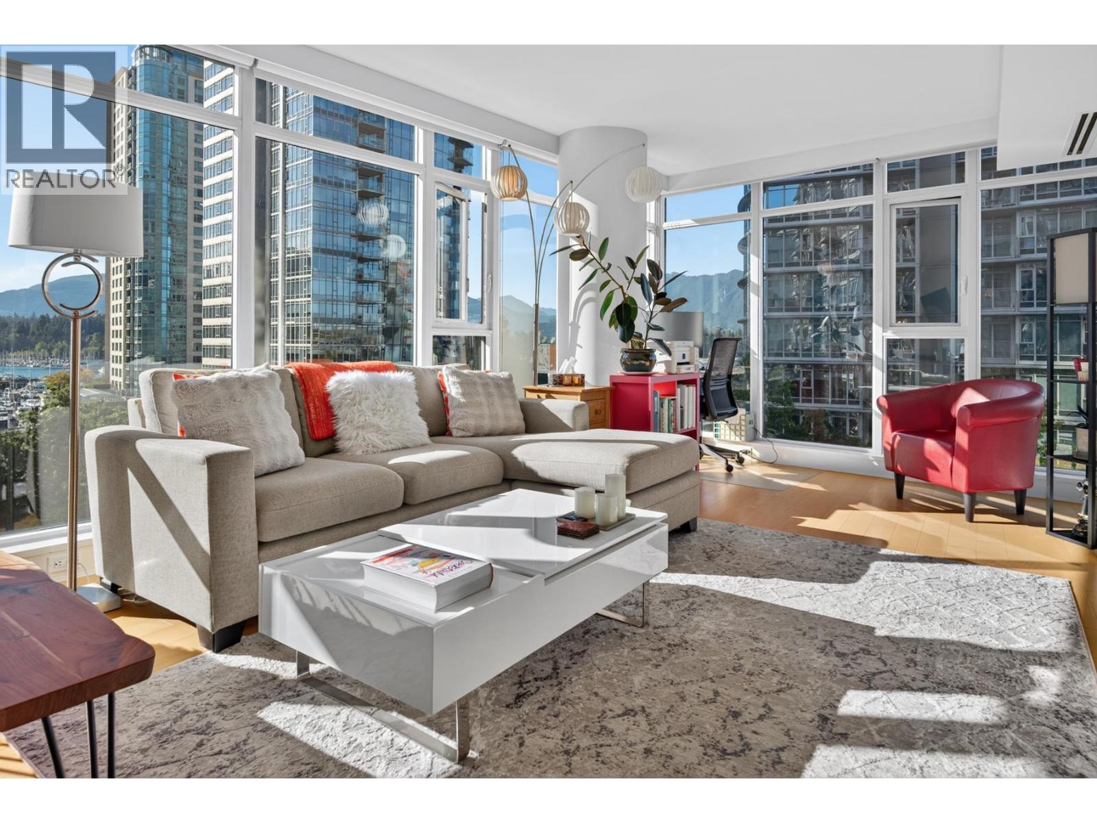 702 1205 W Hastings Street, Vancouver