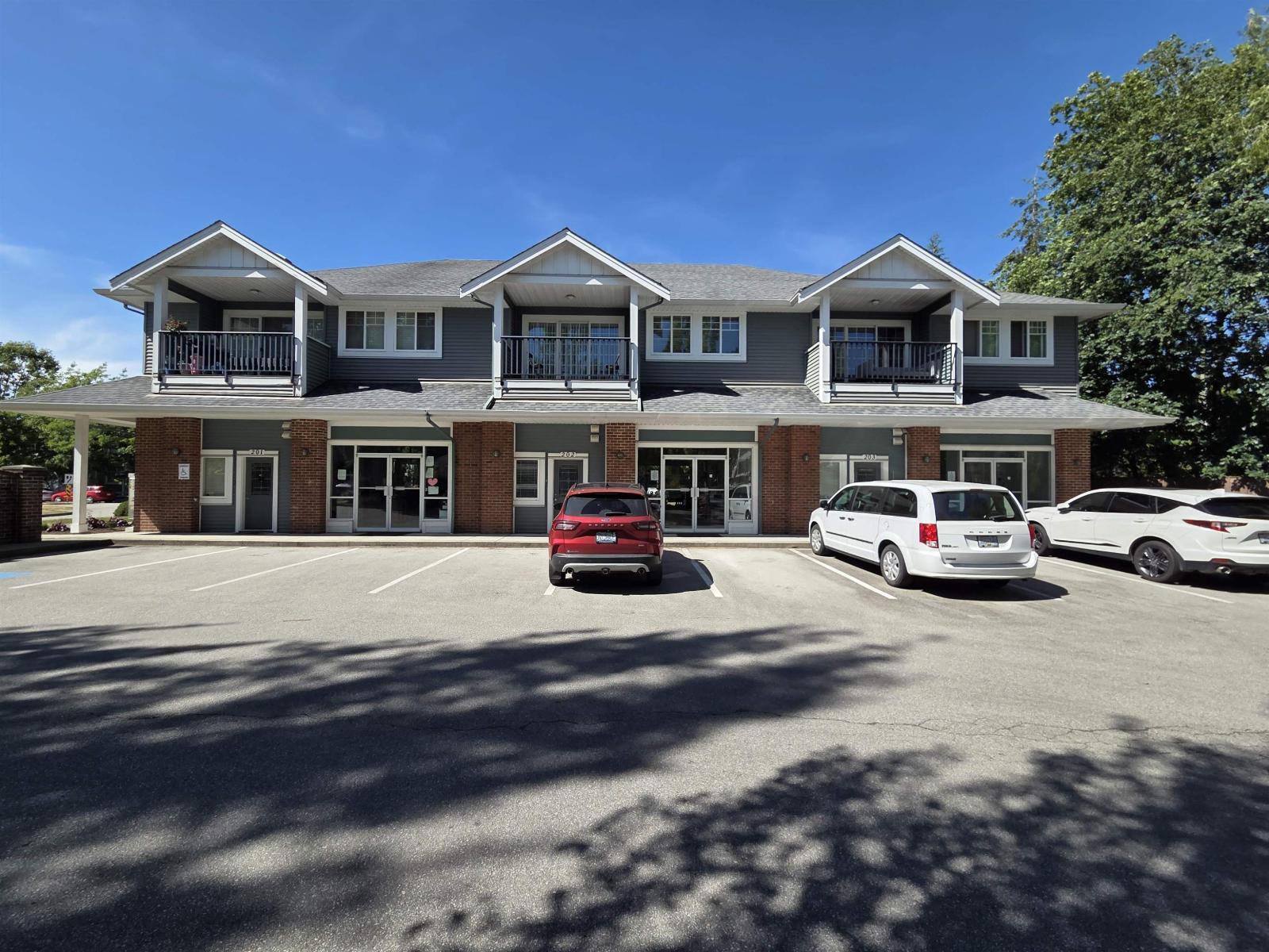 101-103 16718 60 Avenue, Surrey