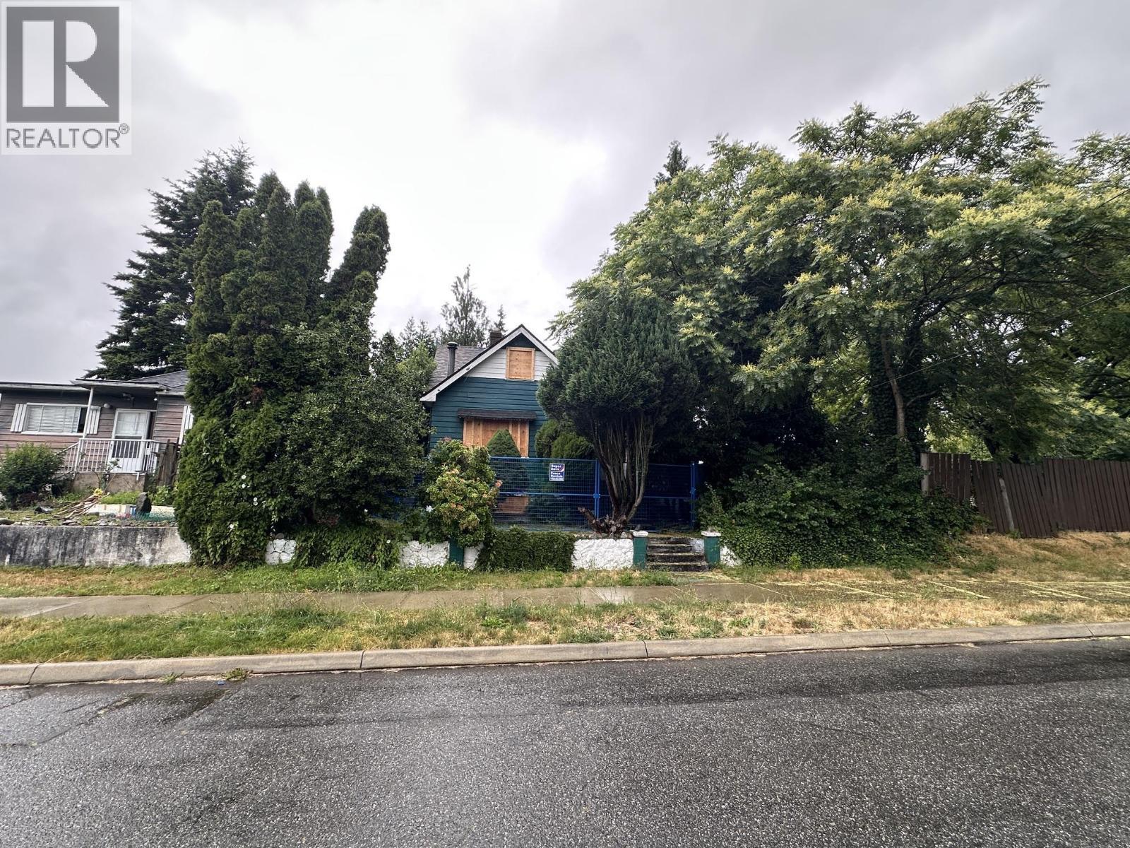 2005 Ninth Avenue, New Westminster
