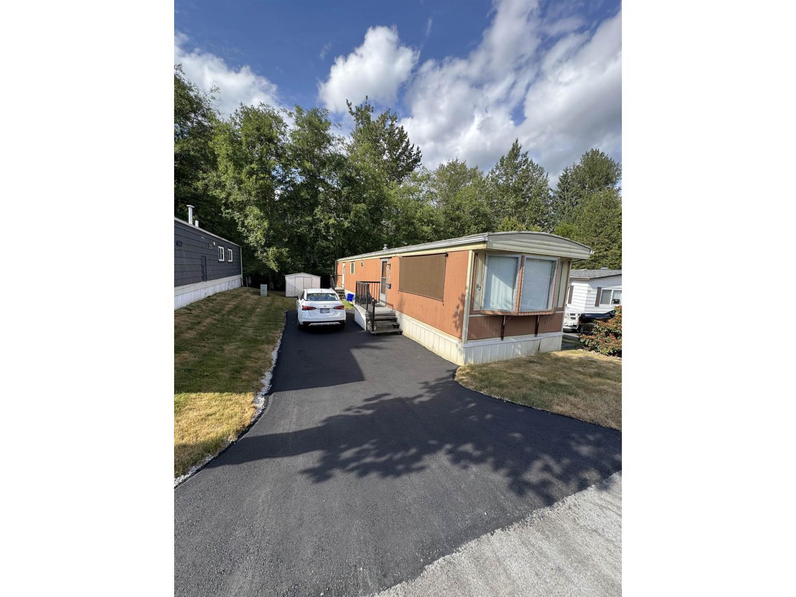 82 8220 King George Boulevard, Surrey