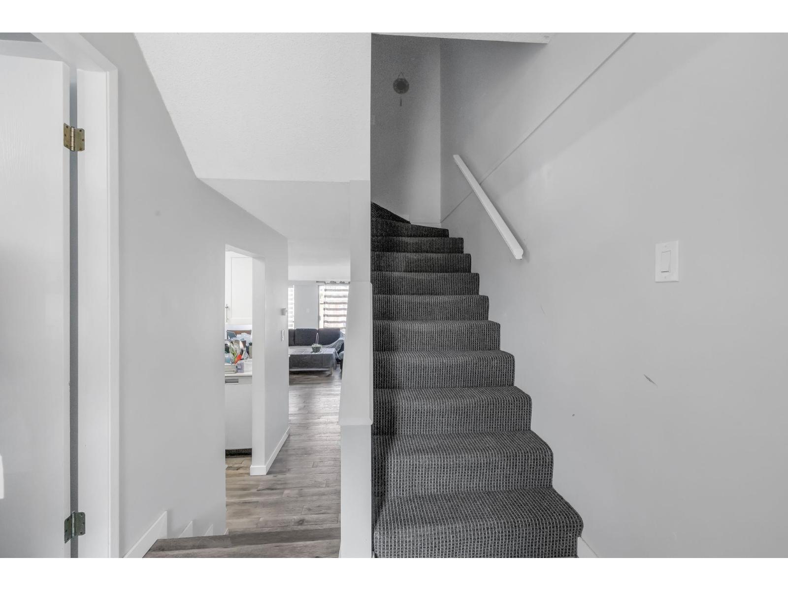 47 17708 60 Avenue, Surrey
