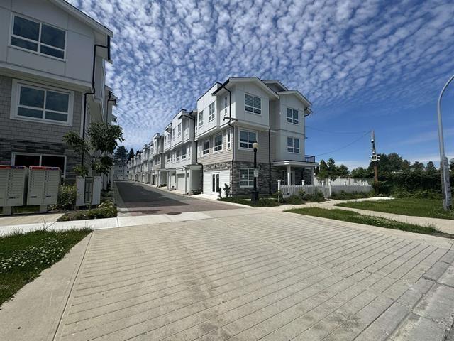 28 8181 135A Street, Surrey