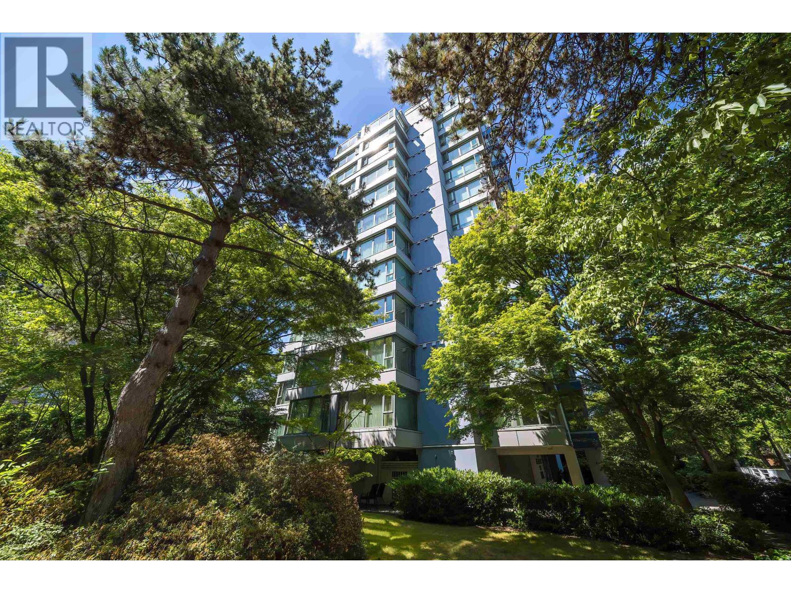 802 5425 Yew Street, Vancouver