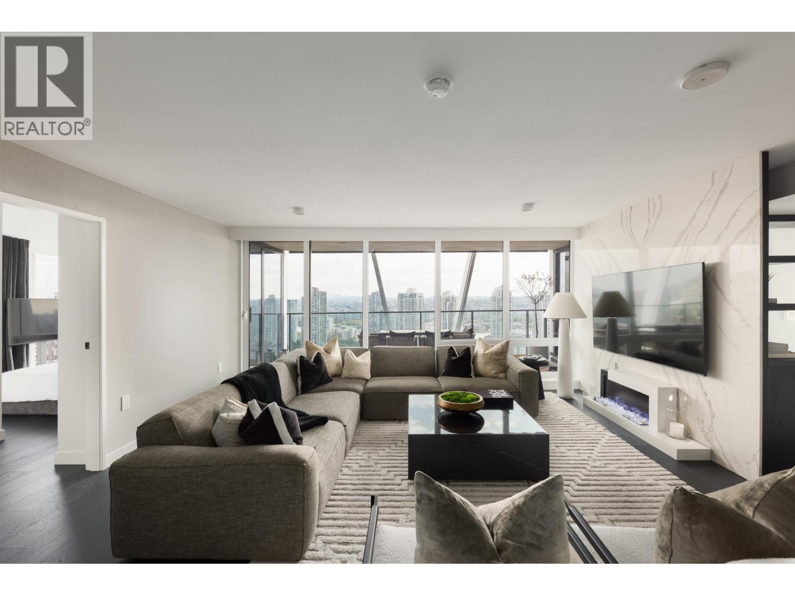 2504 1111 Richards Street, Vancouver