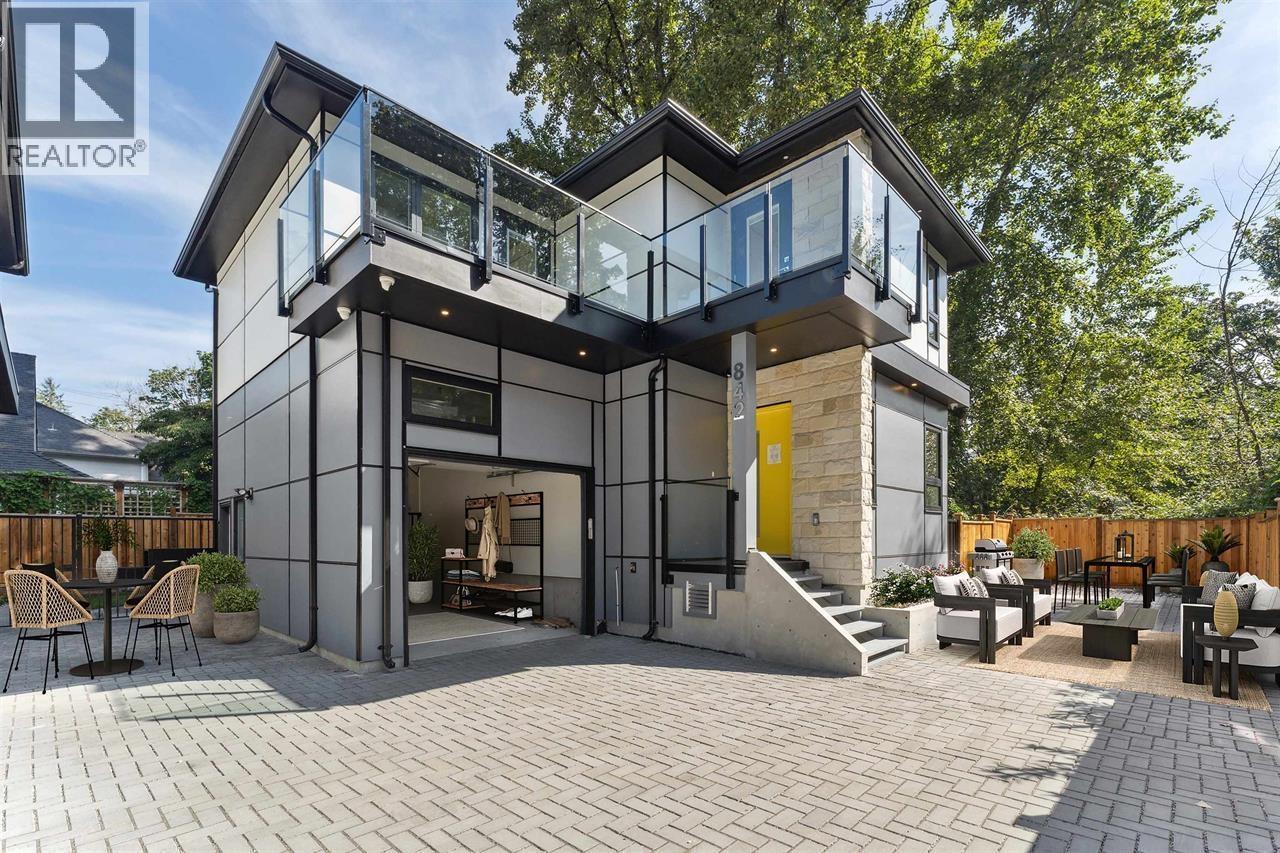 842 St. Denis Avenue, North Vancouver