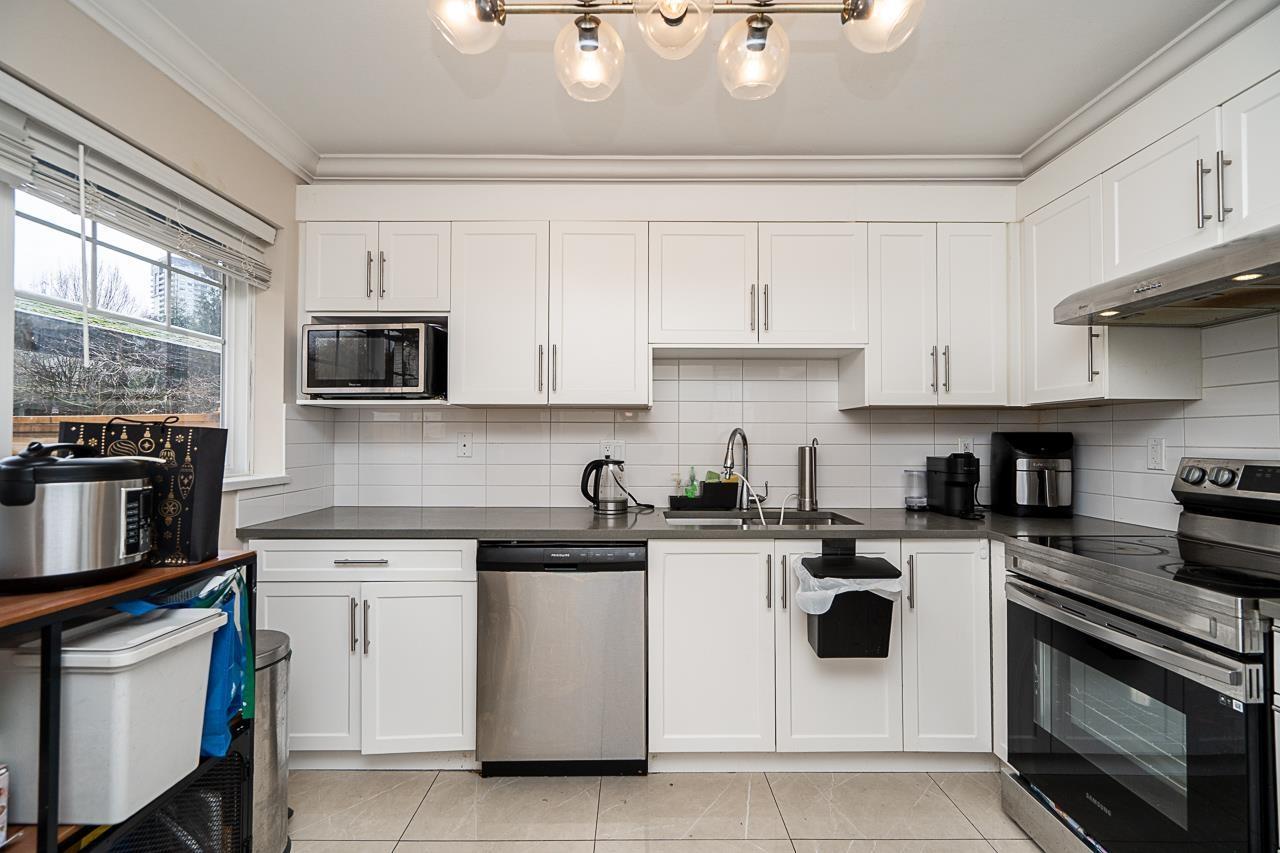 1 10282 132 Street, Surrey