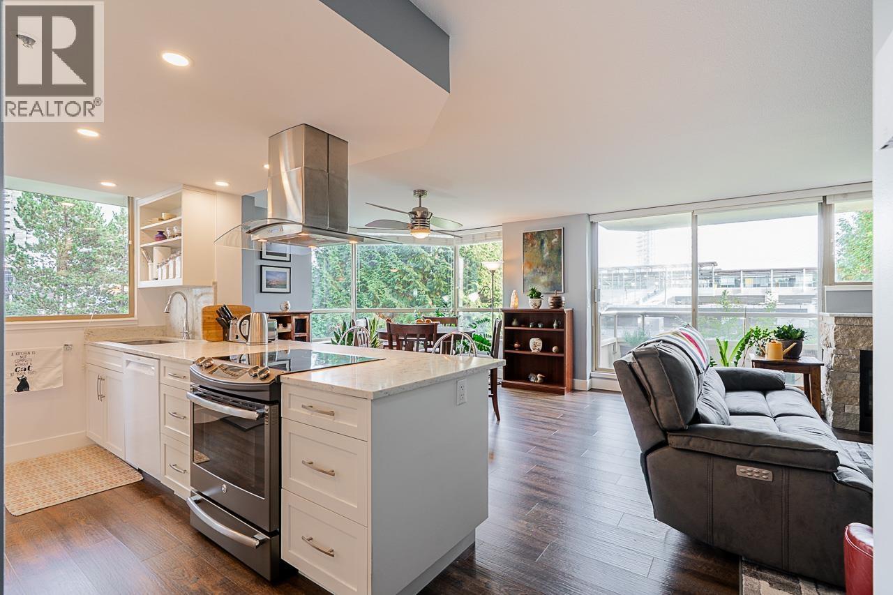 402 728 Farrow Street, Coquitlam