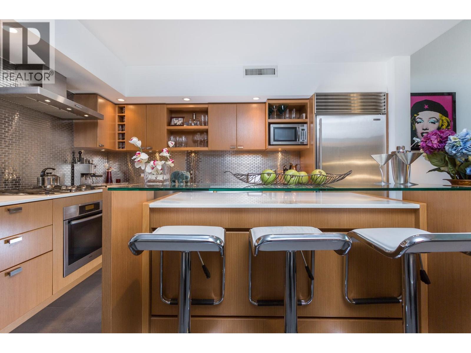 104 1168 Richards Street, Vancouver