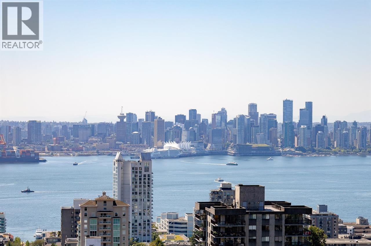1306 135 E 13TH Street, North Vancouver