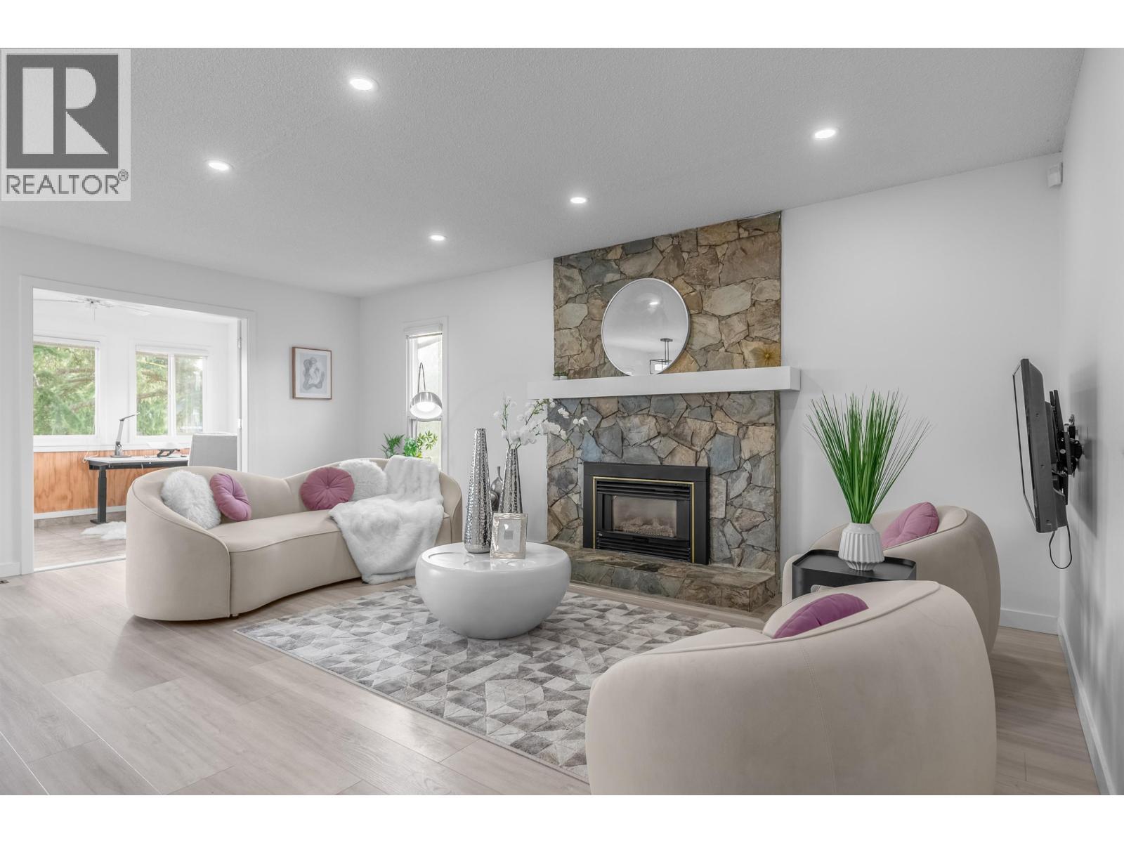 3515 Richmond Street, Richmond