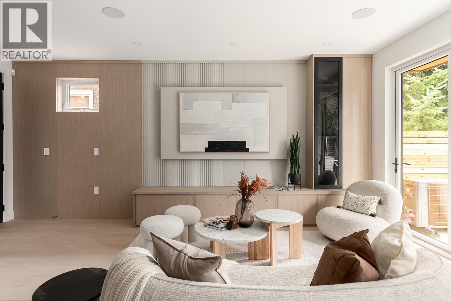 2 475 W 20TH Avenue, Vancouver