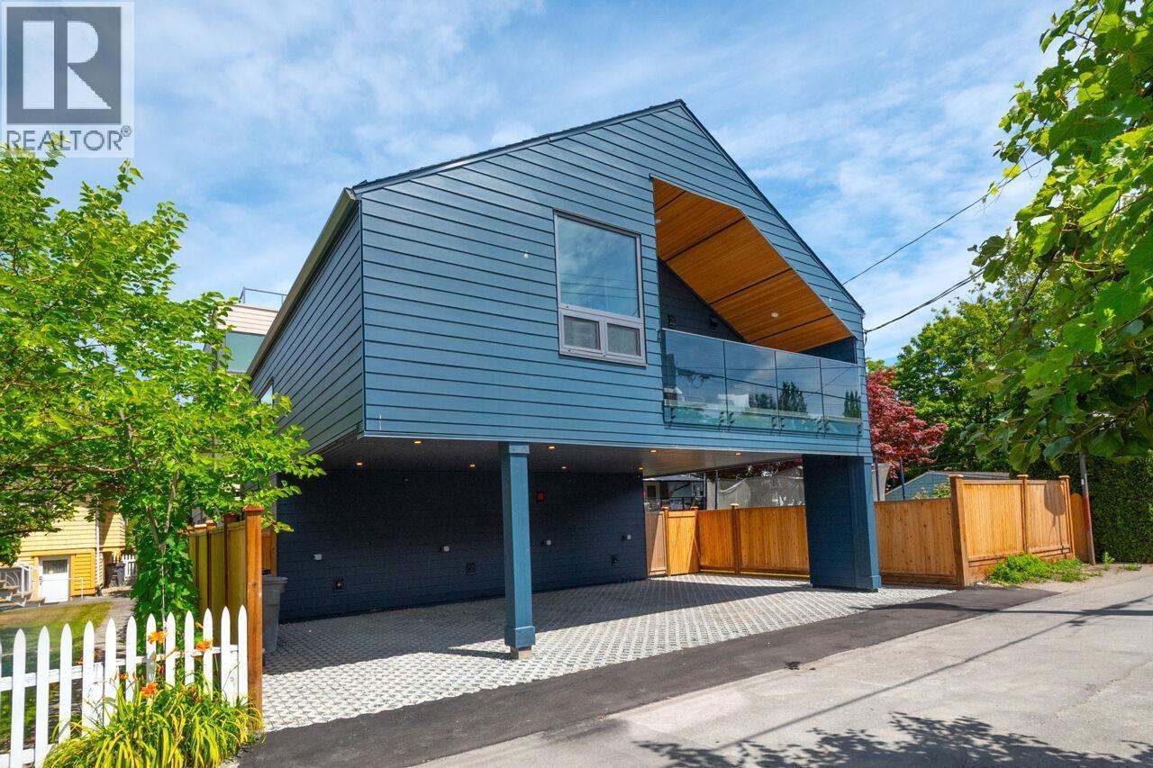 3122 W 11TH Avenue, Vancouver