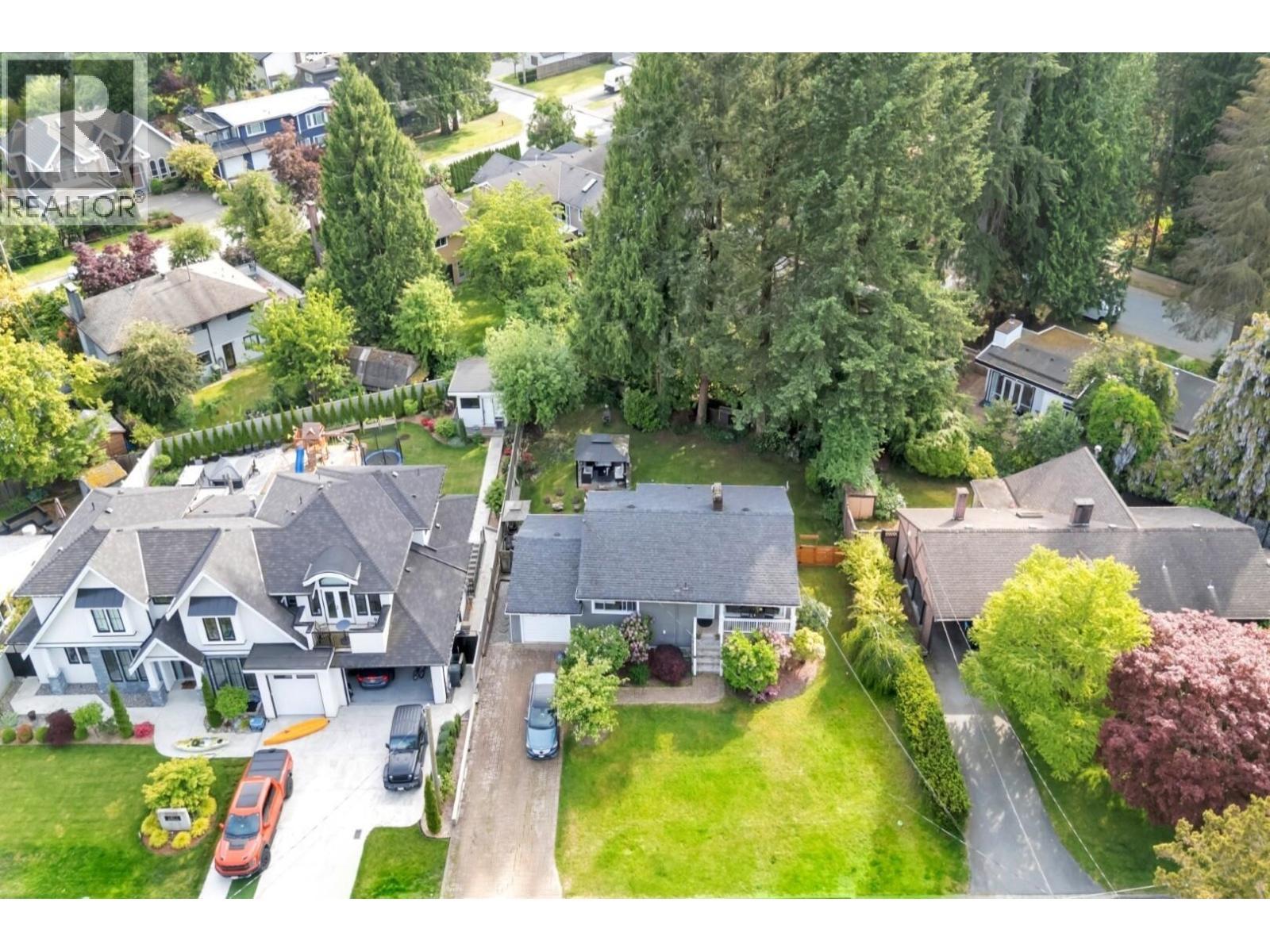 1075 Ruthina Avenue, North Vancouver