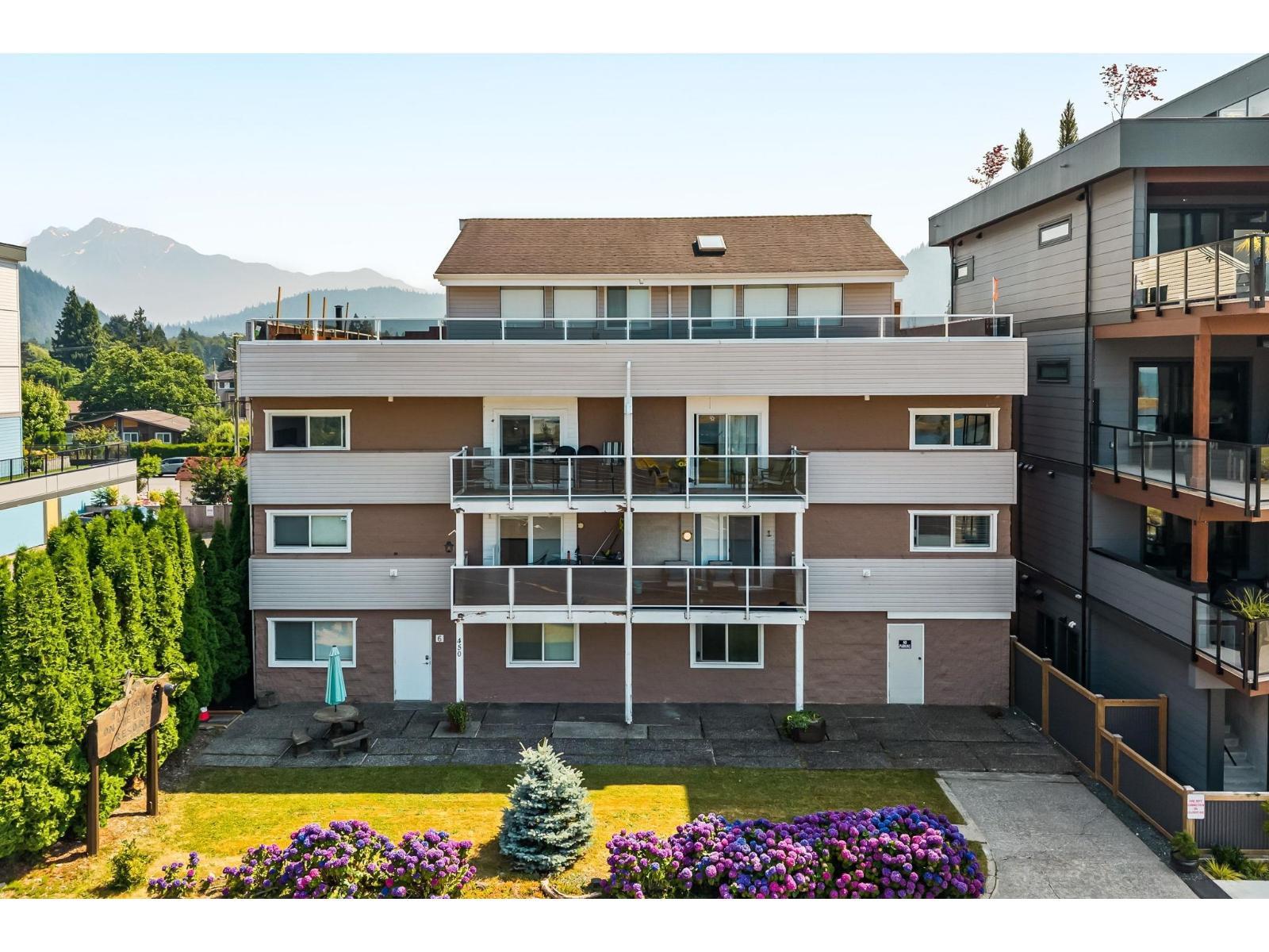 20 450 Esplanade Avenue, Harrison Hot Springs