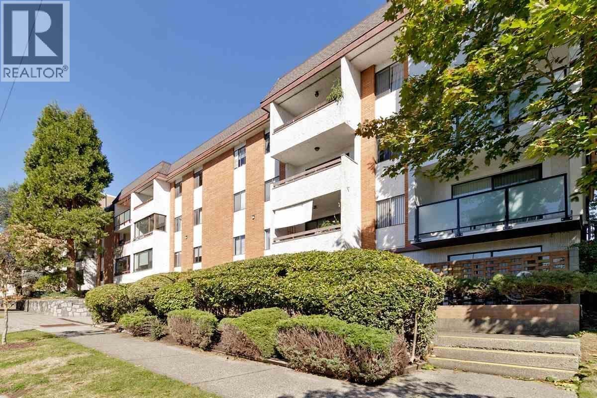 112 515 Eleventh Street, New Westminster