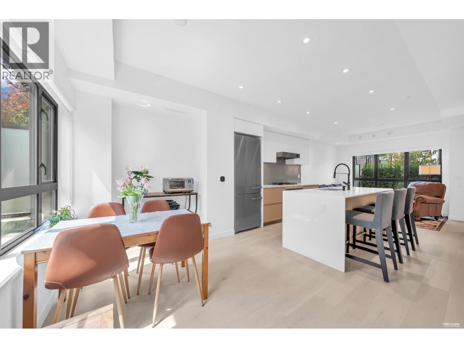 23 526 W 28TH Avenue, Vancouver