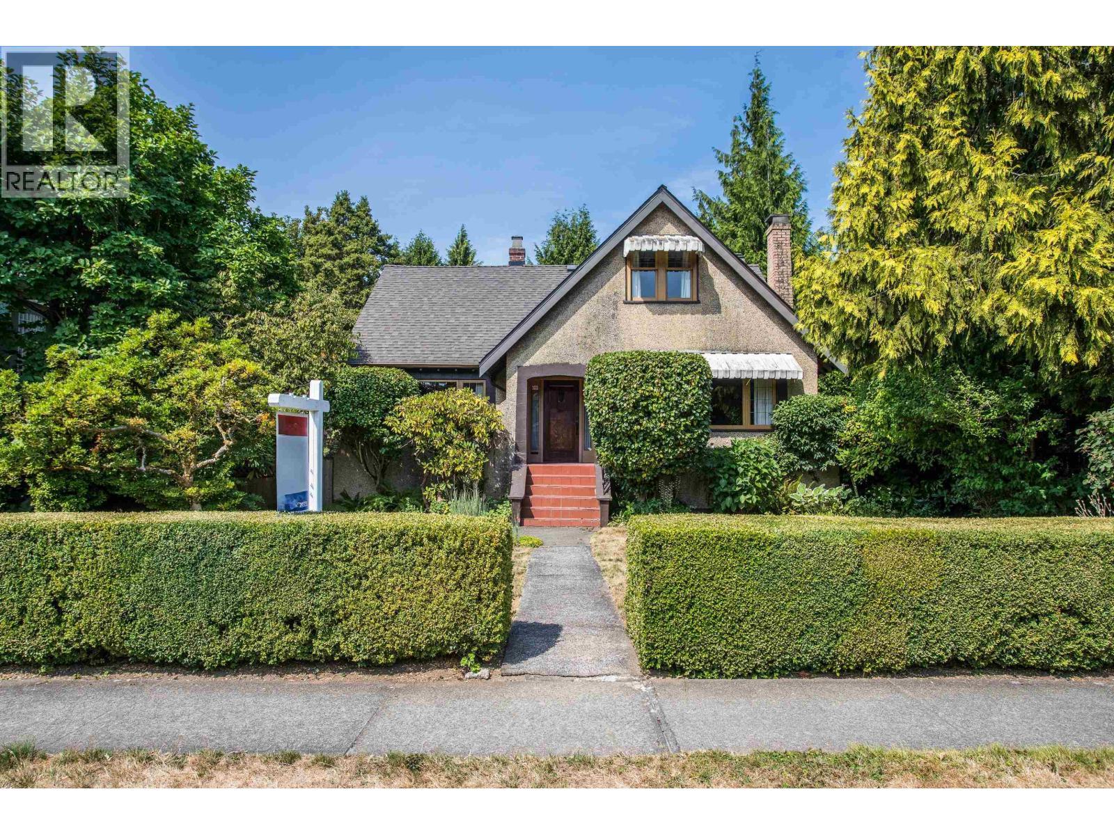 6857 Laburnum Street, Vancouver