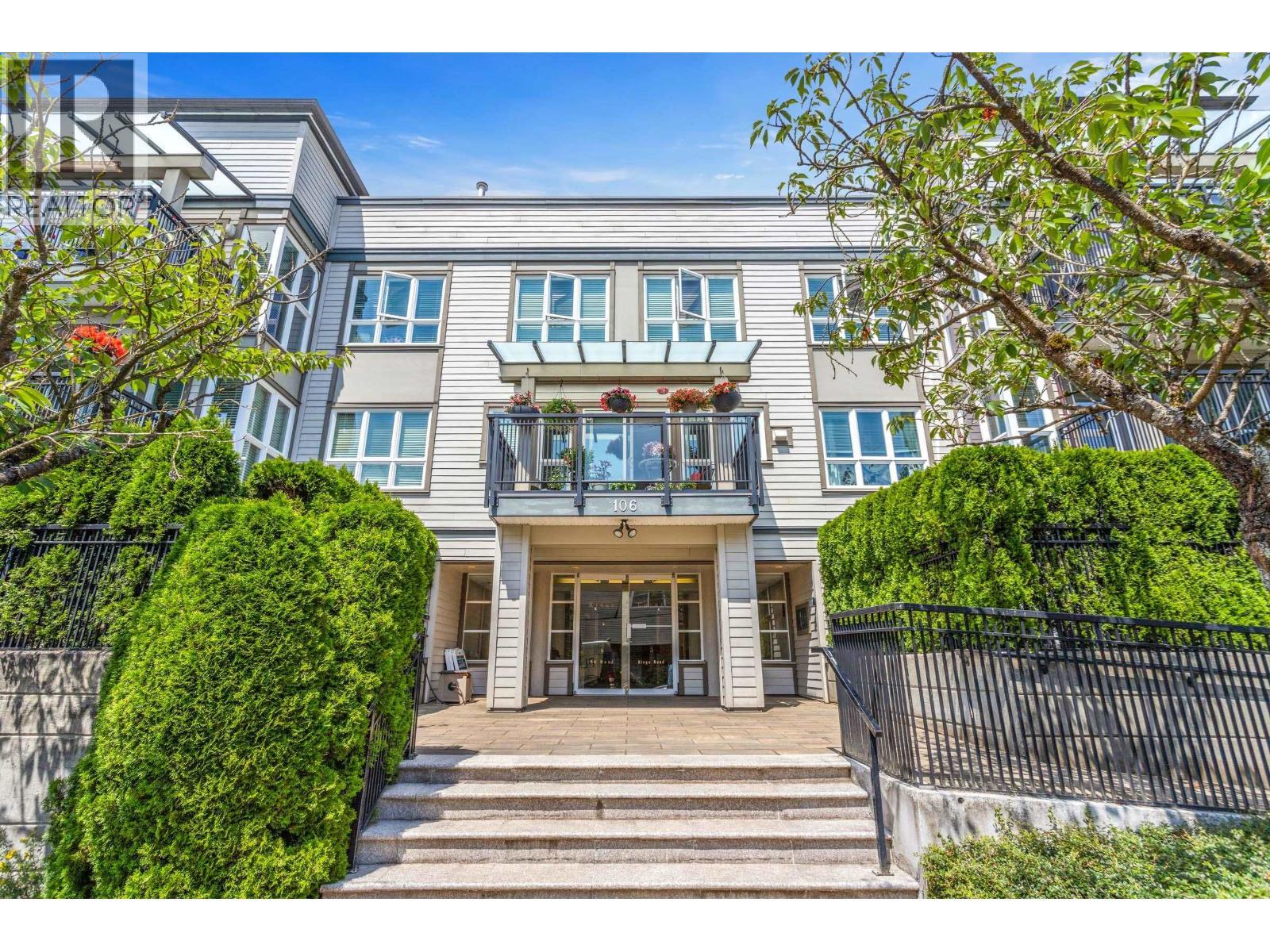 403 106 W Kings Road, North Vancouver