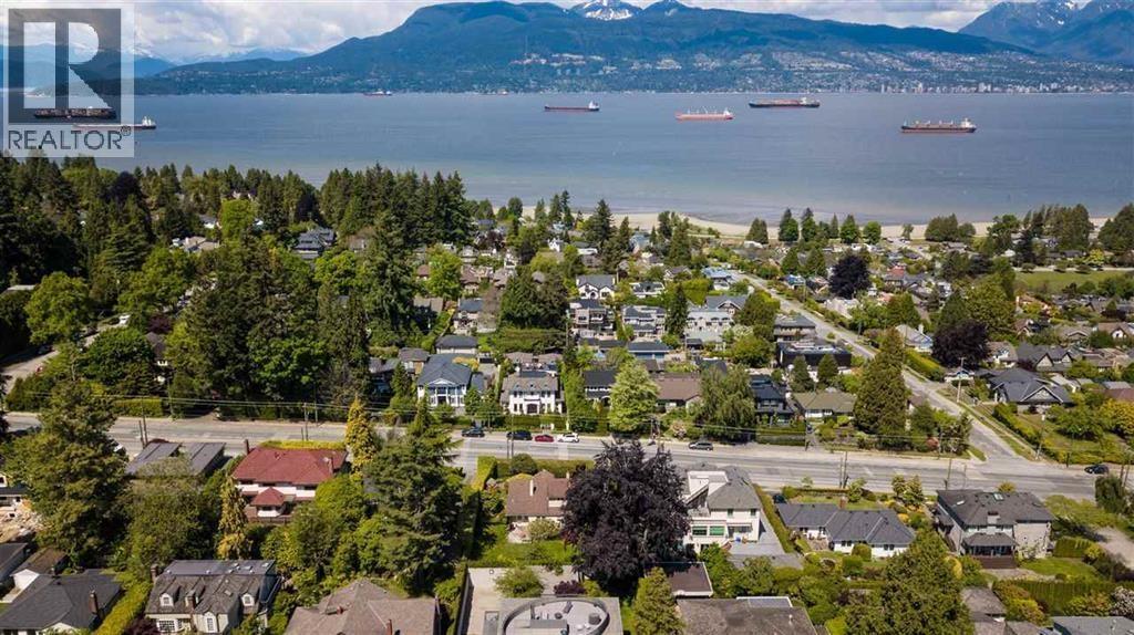 4674 W 4TH Avenue, Vancouver