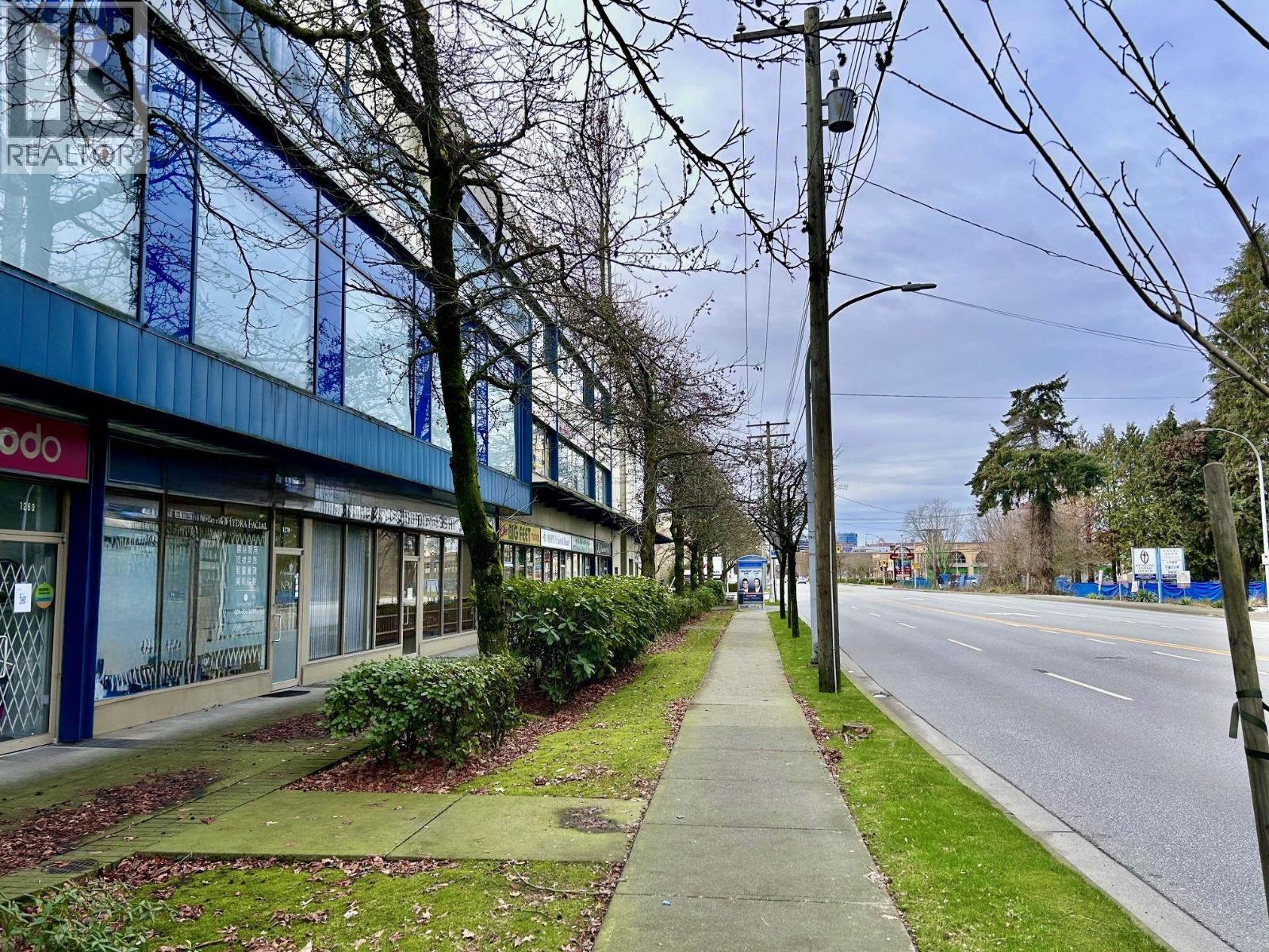 1270 8888 Odlin Crescent, Richmond
