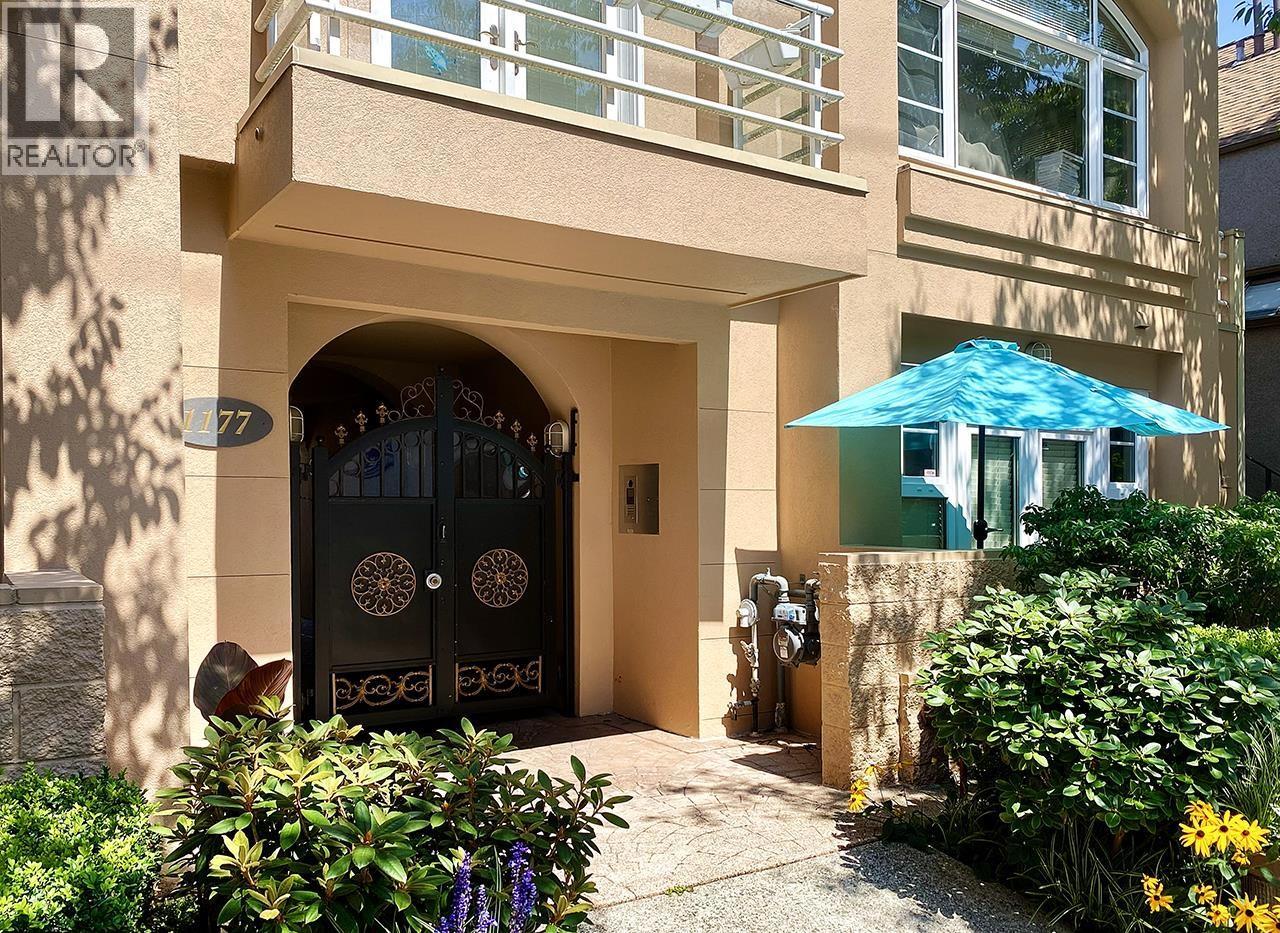 1 1177 W 8TH Avenue, Vancouver