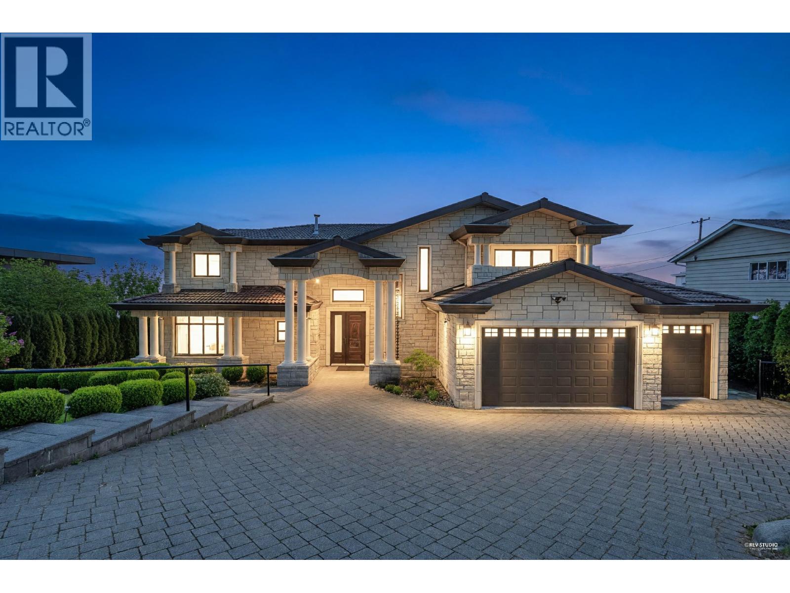 1118 Crestline Road, West Vancouver