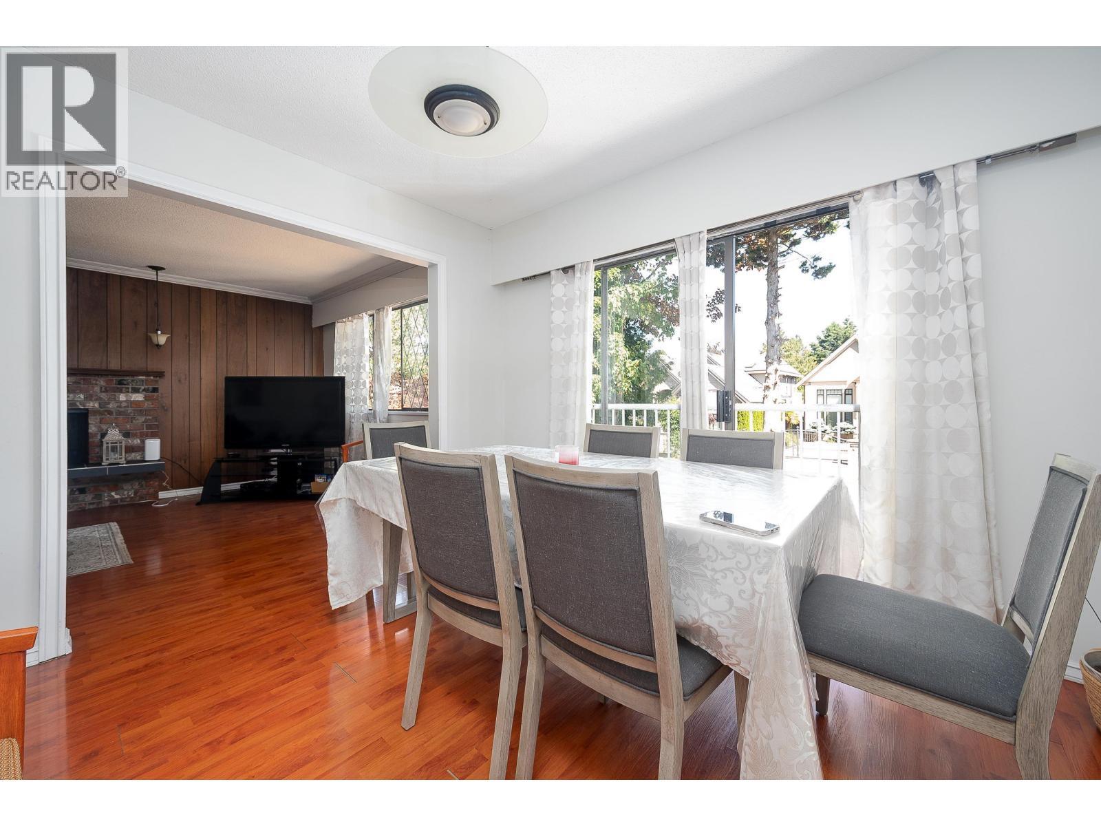 10240 Algonquin Drive, Richmond