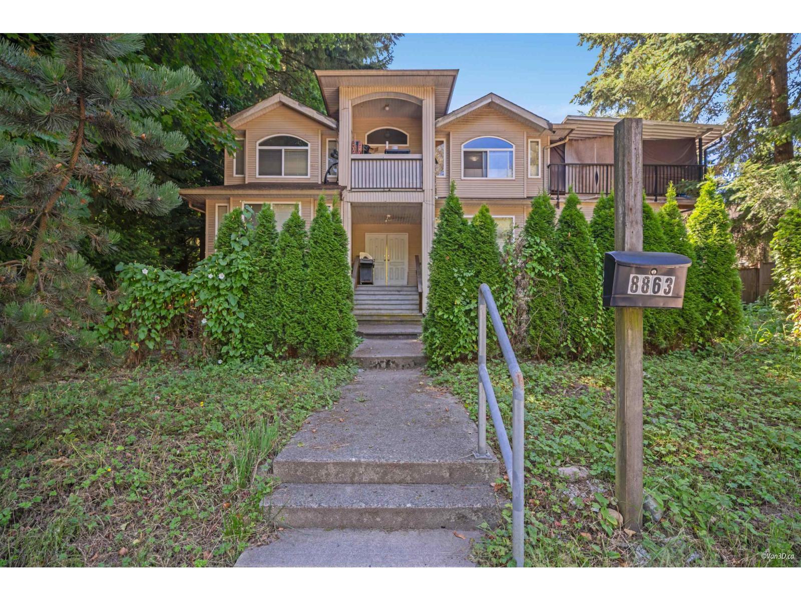 8863 King George Boulevard, Surrey