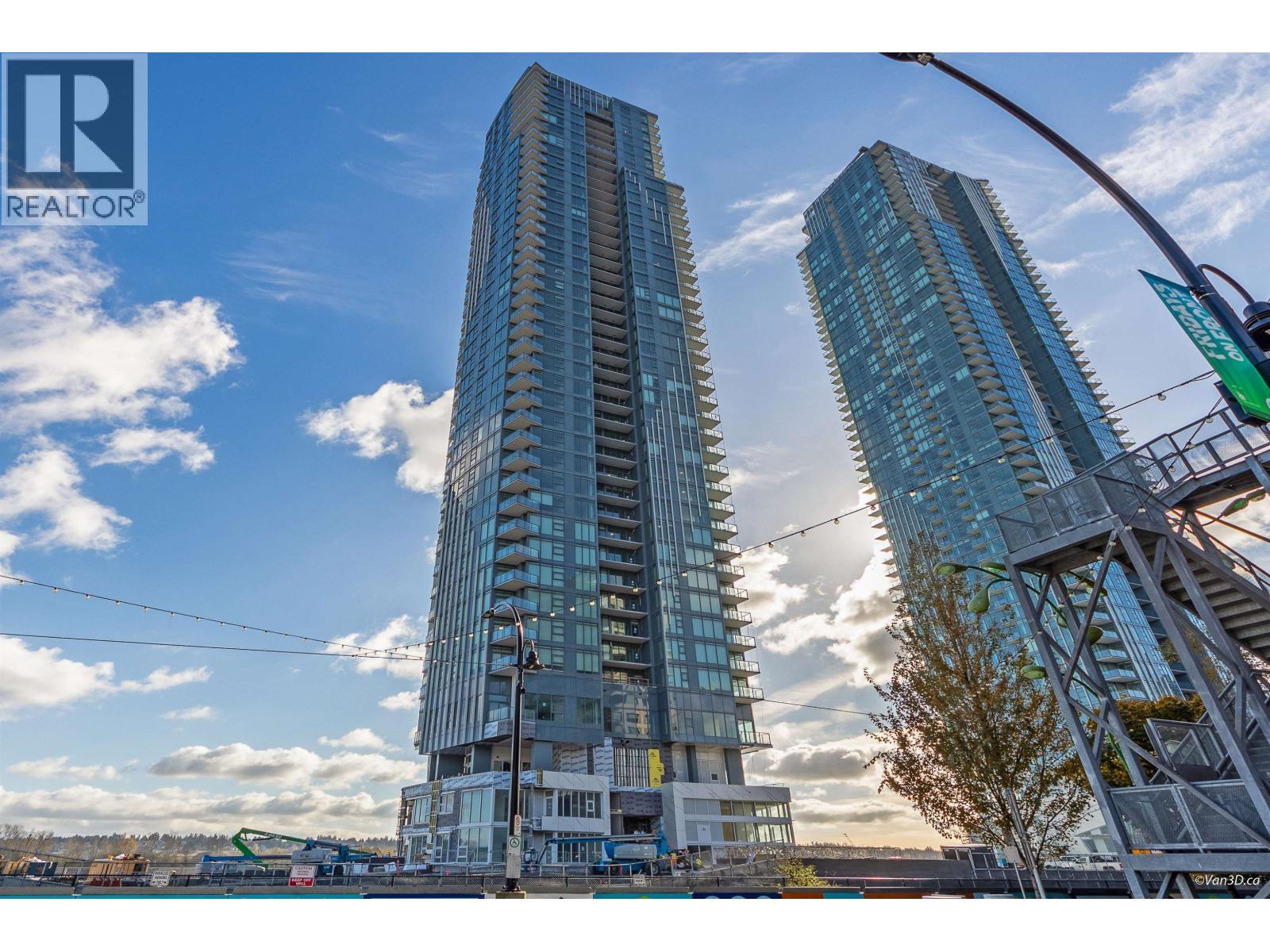 703 660 Quayside Drive, New Westminster