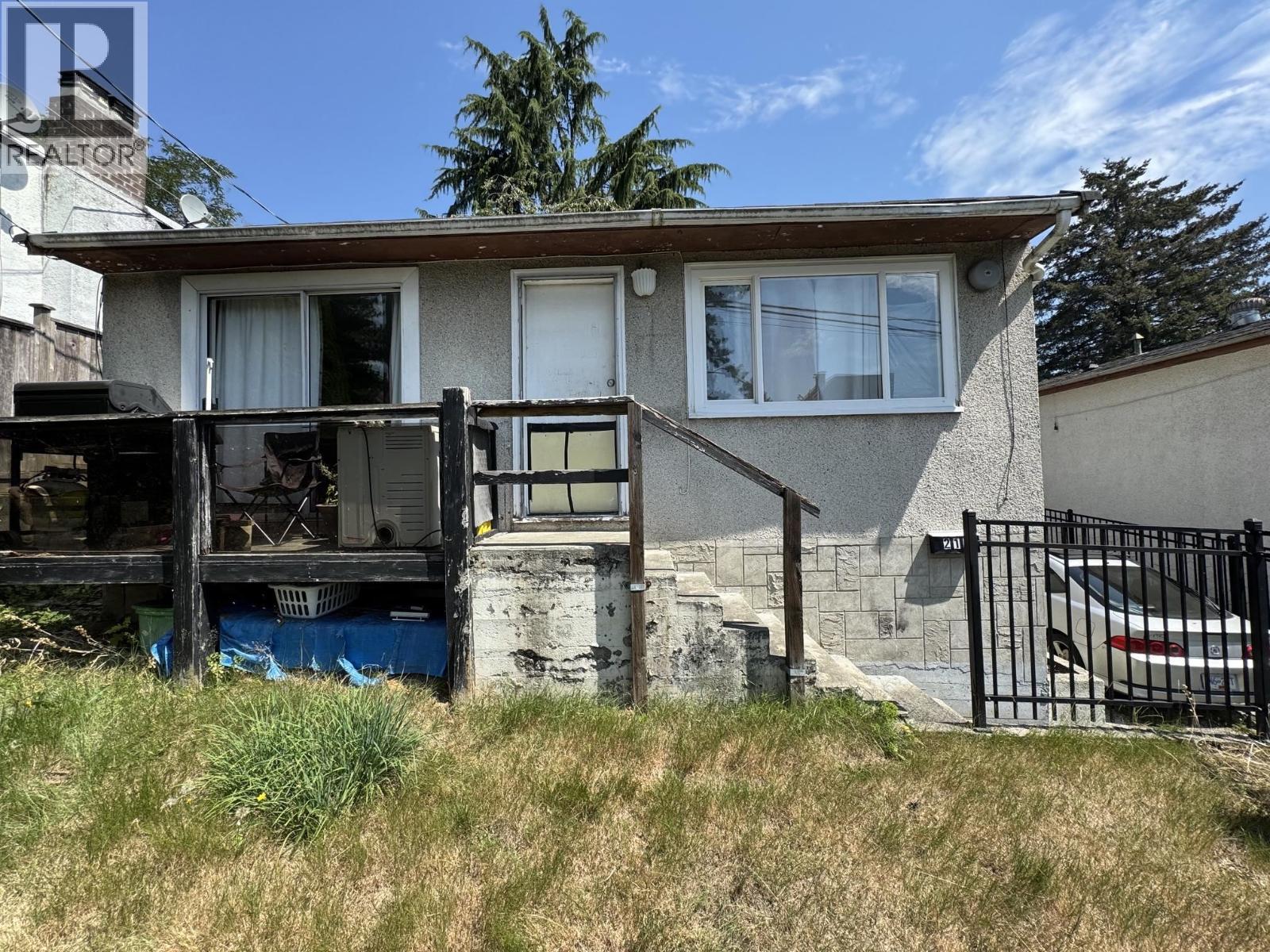215 Shaw Street, New Westminster