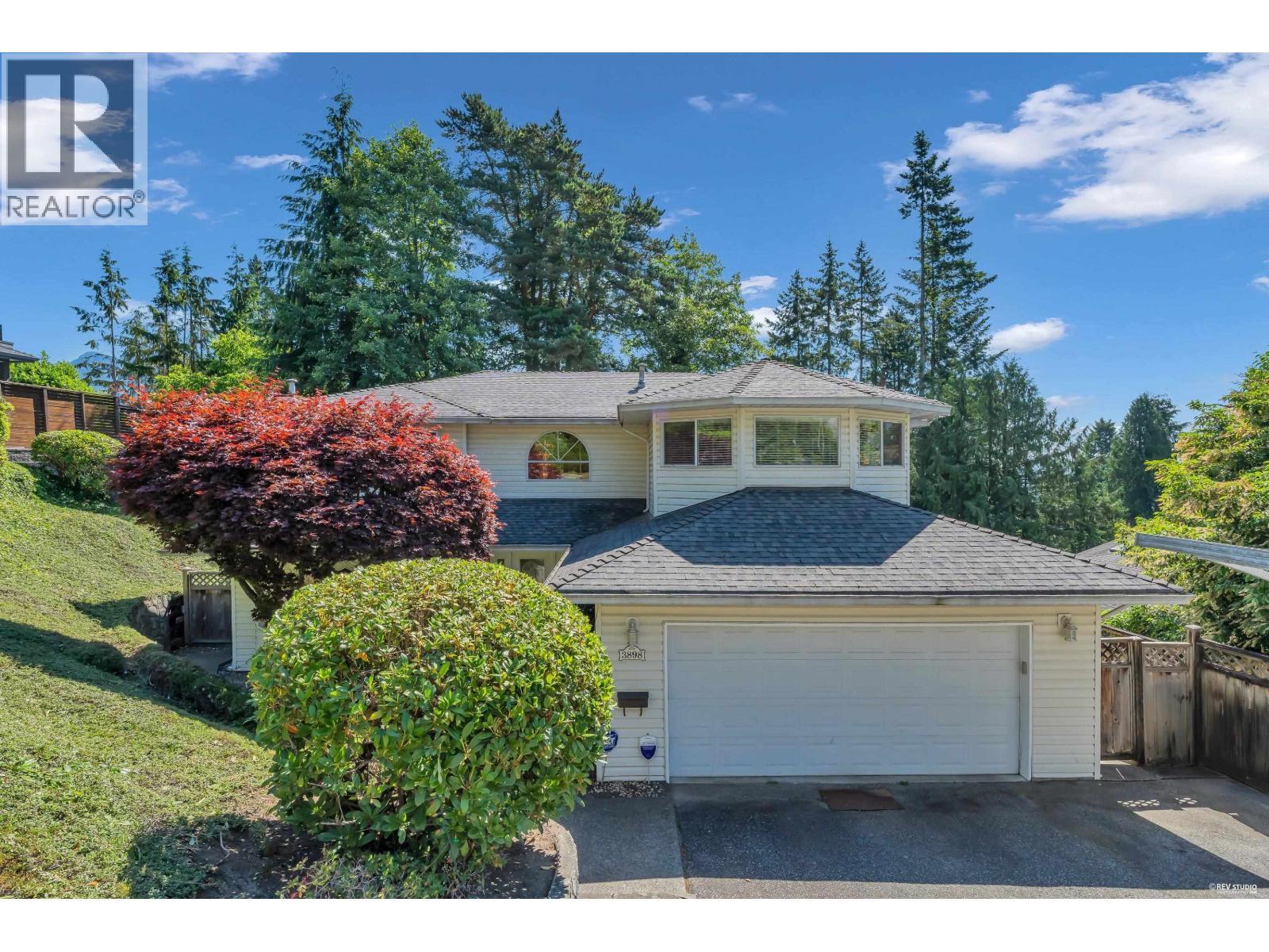 3898 Fromme Road, North Vancouver