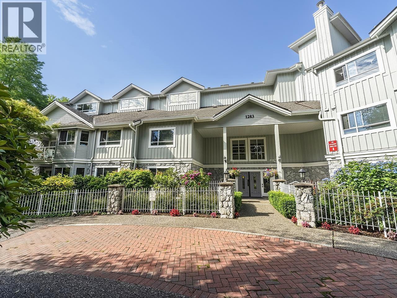109 1283 Parkgate Avenue, North Vancouver