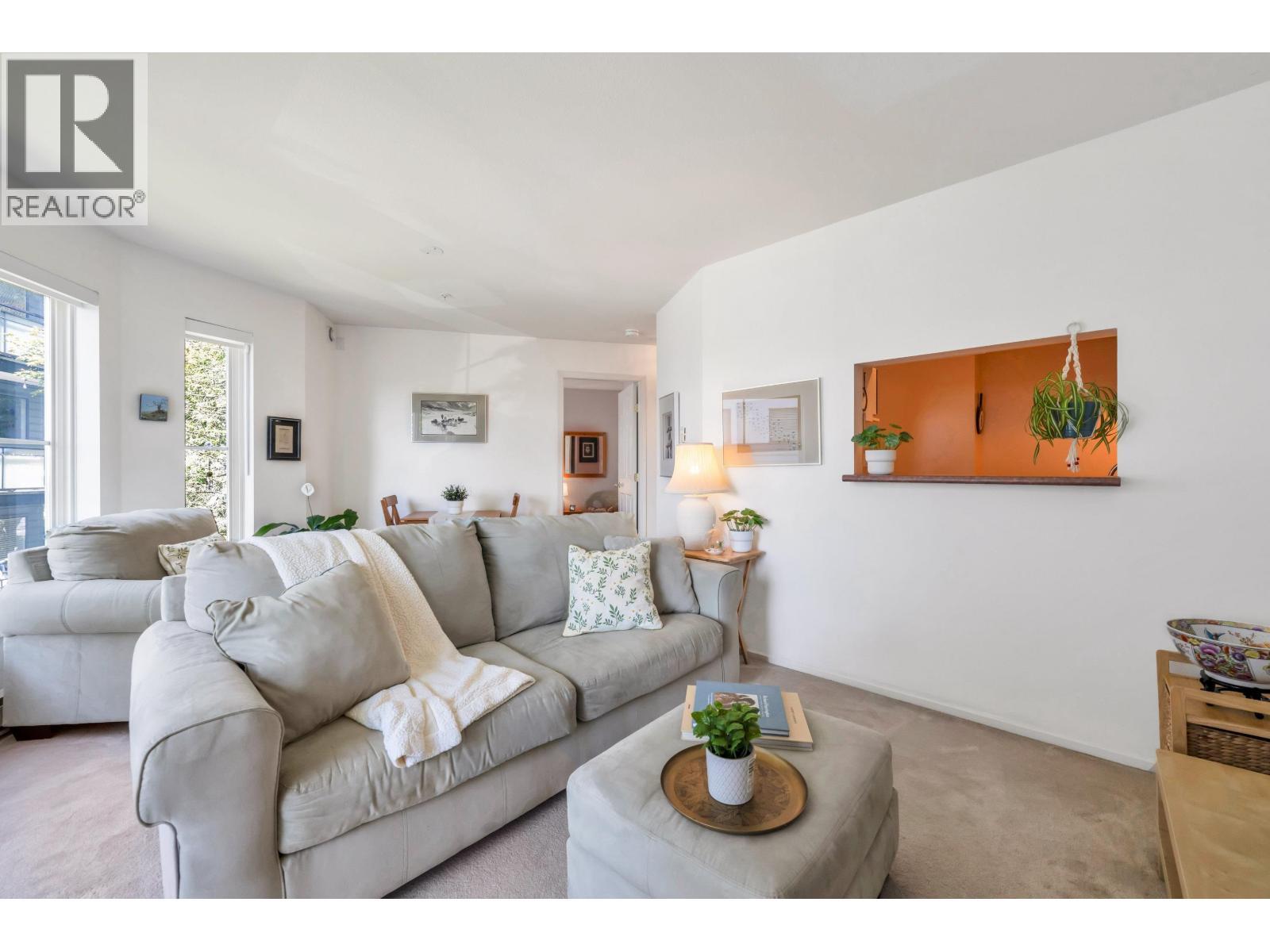 206 245 St. Davids Avenue, North Vancouver