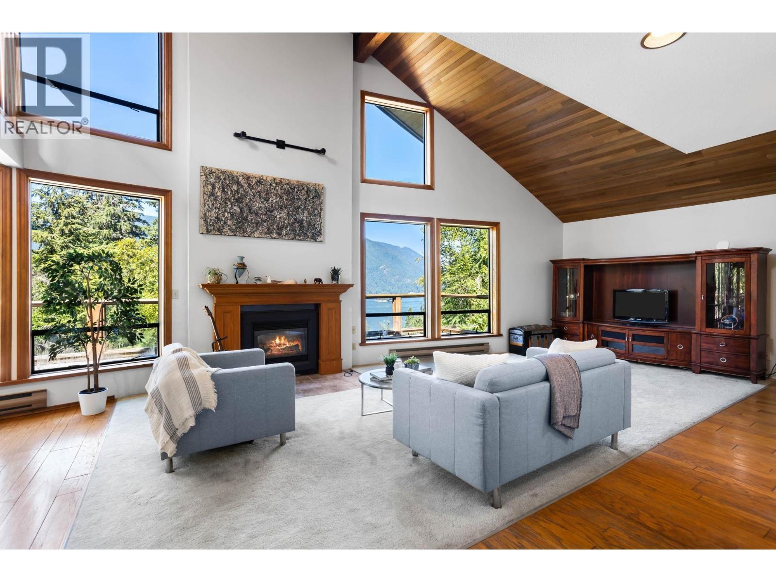 3456 Main Avenue, Belcarra