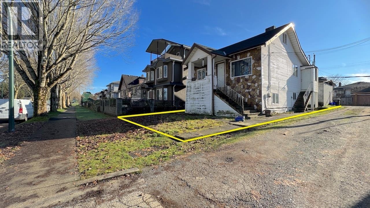 3006 E 25TH Avenue, Vancouver