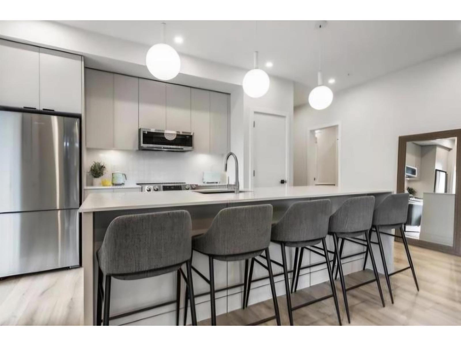 210 45505 Campus Drive, Chilliwack
