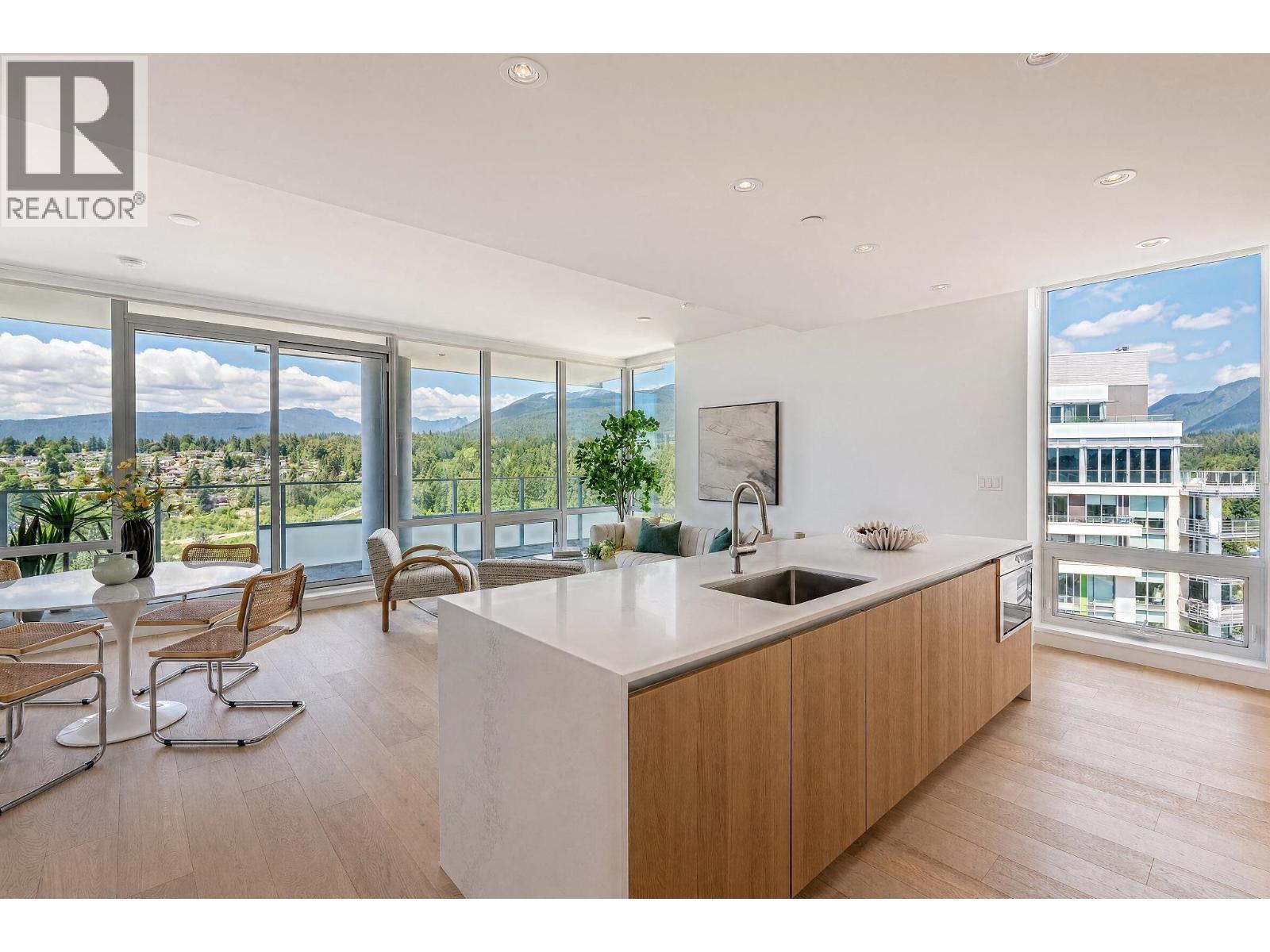 2801 1500 Fern Street, North Vancouver