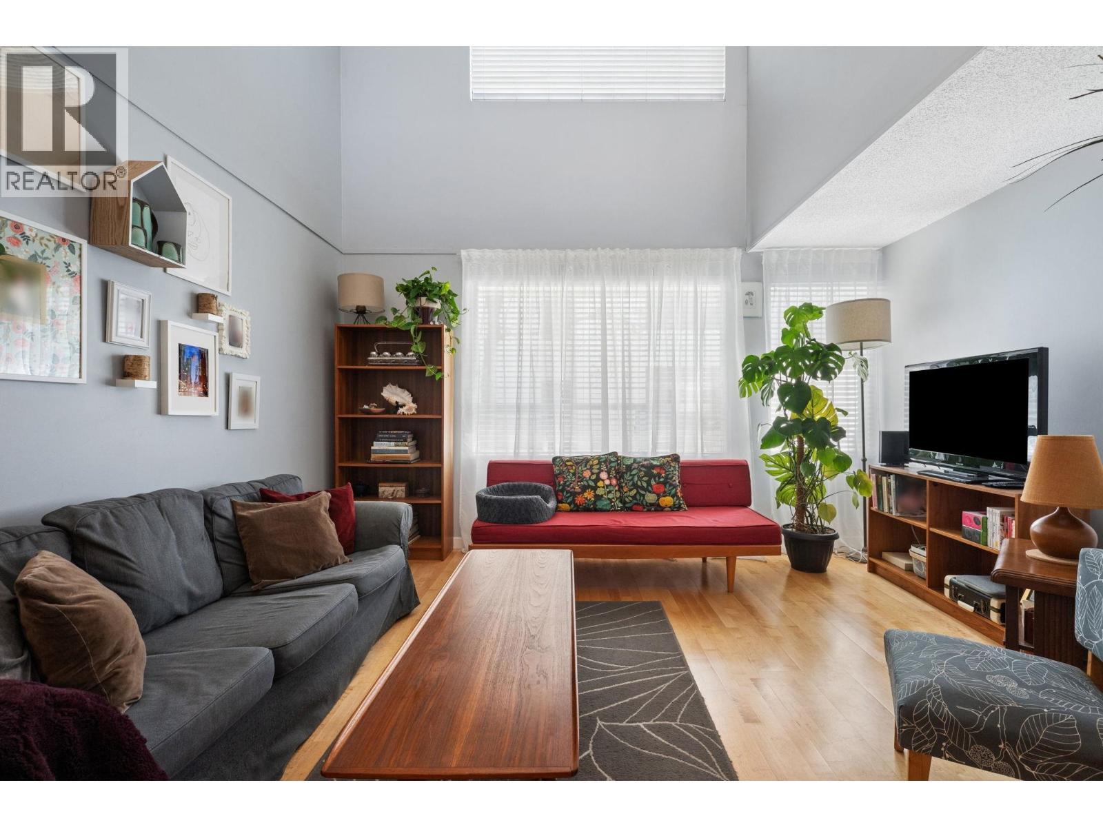 407 1345 Comox Street, Vancouver