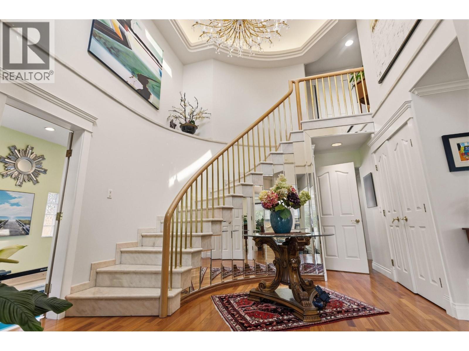 2541 Marine Drive, West Vancouver