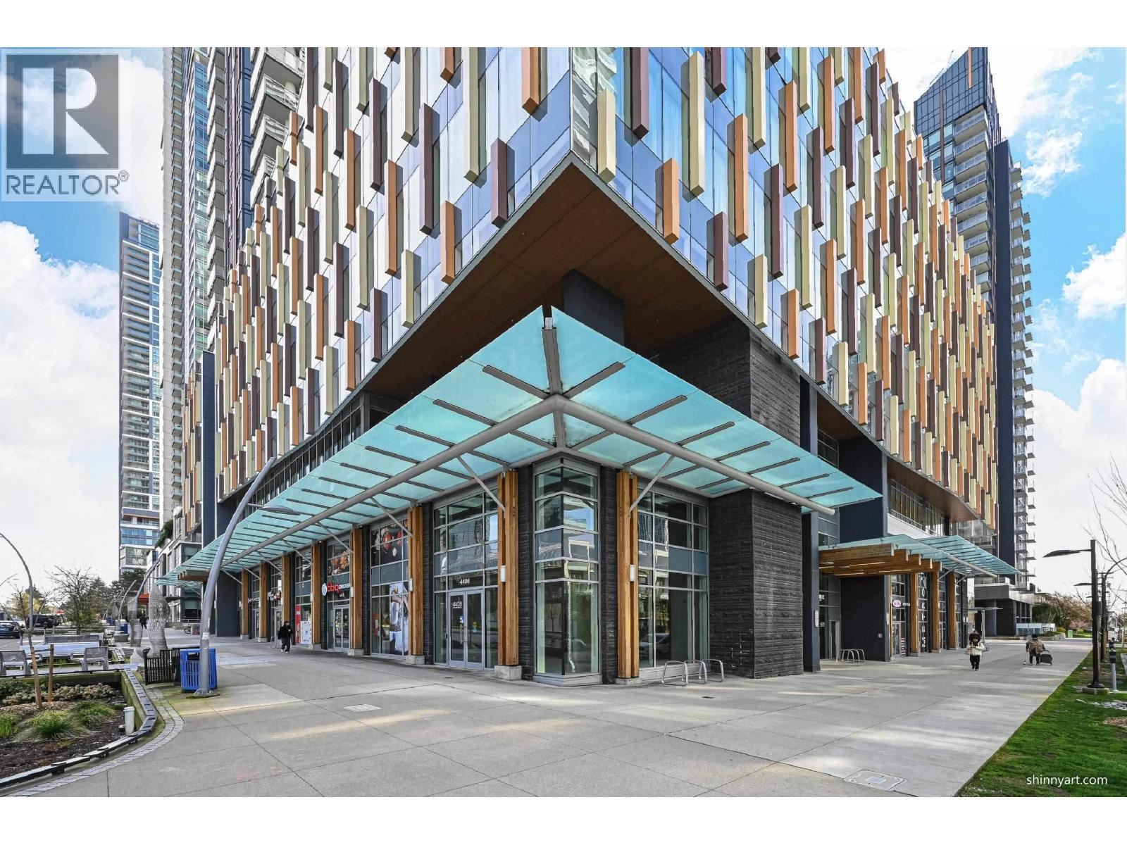 405 6378 Silver Avenue, Burnaby