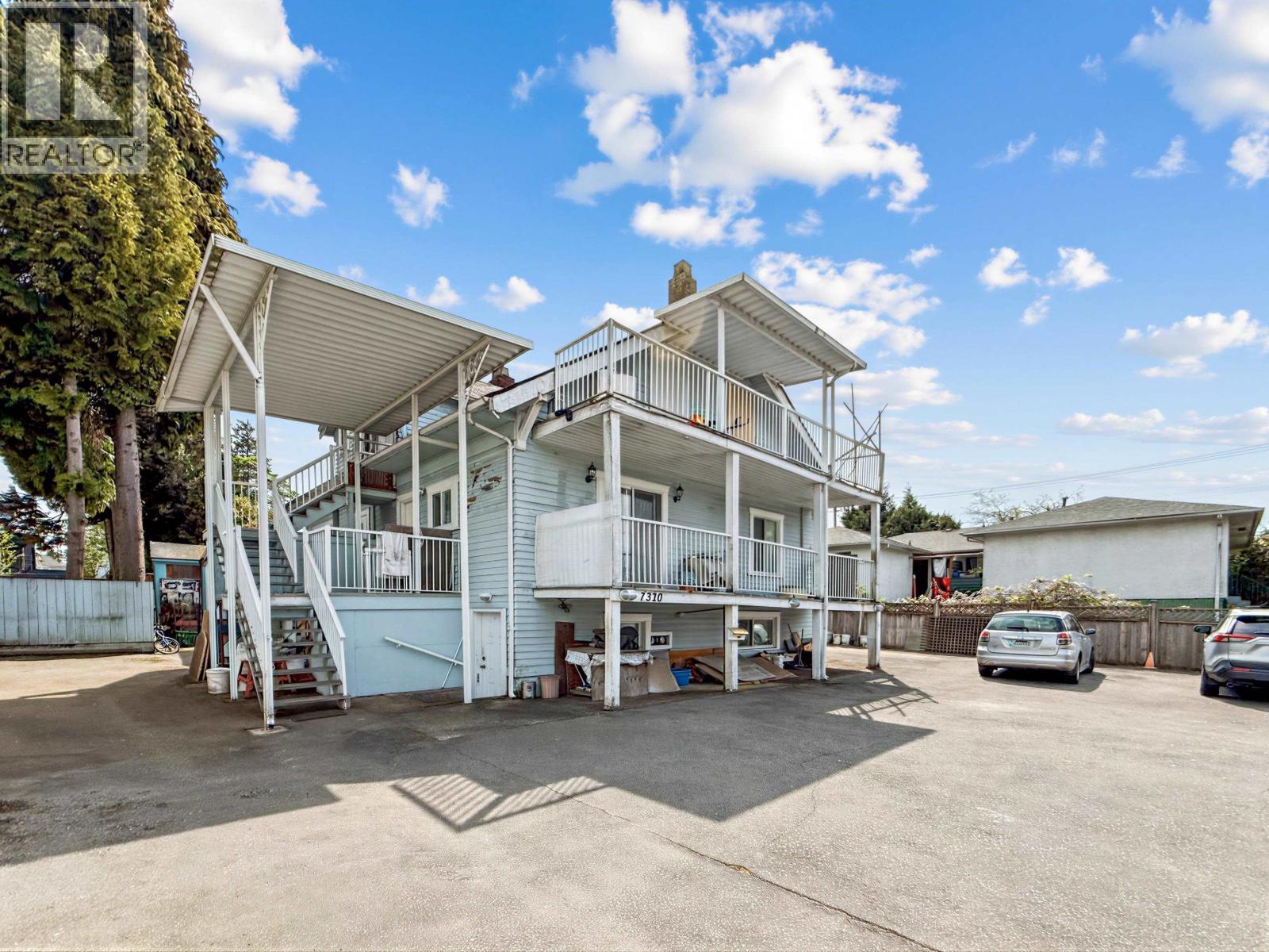 7320 Imperial Street, Burnaby