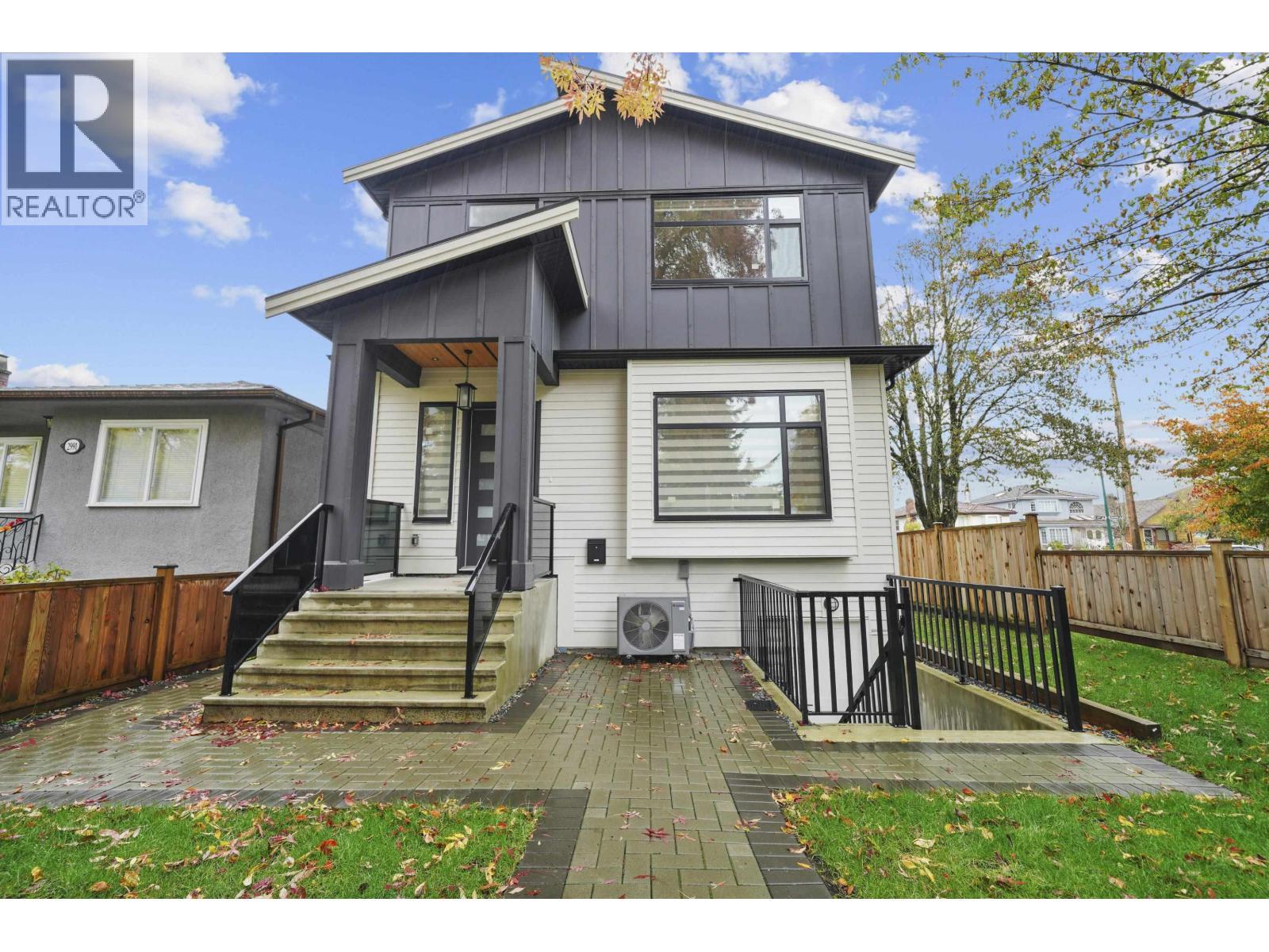 2995 E 17TH Avenue, Vancouver