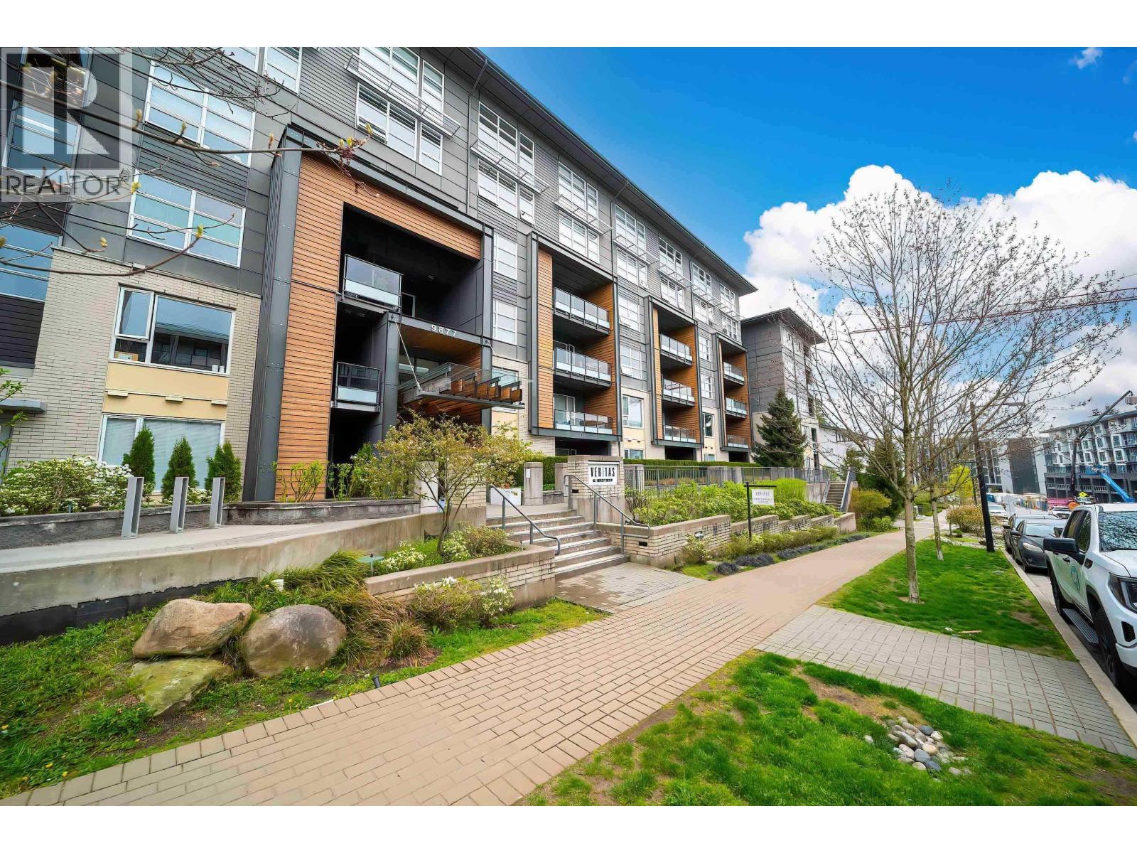 310 9877 University Crescent, Burnaby