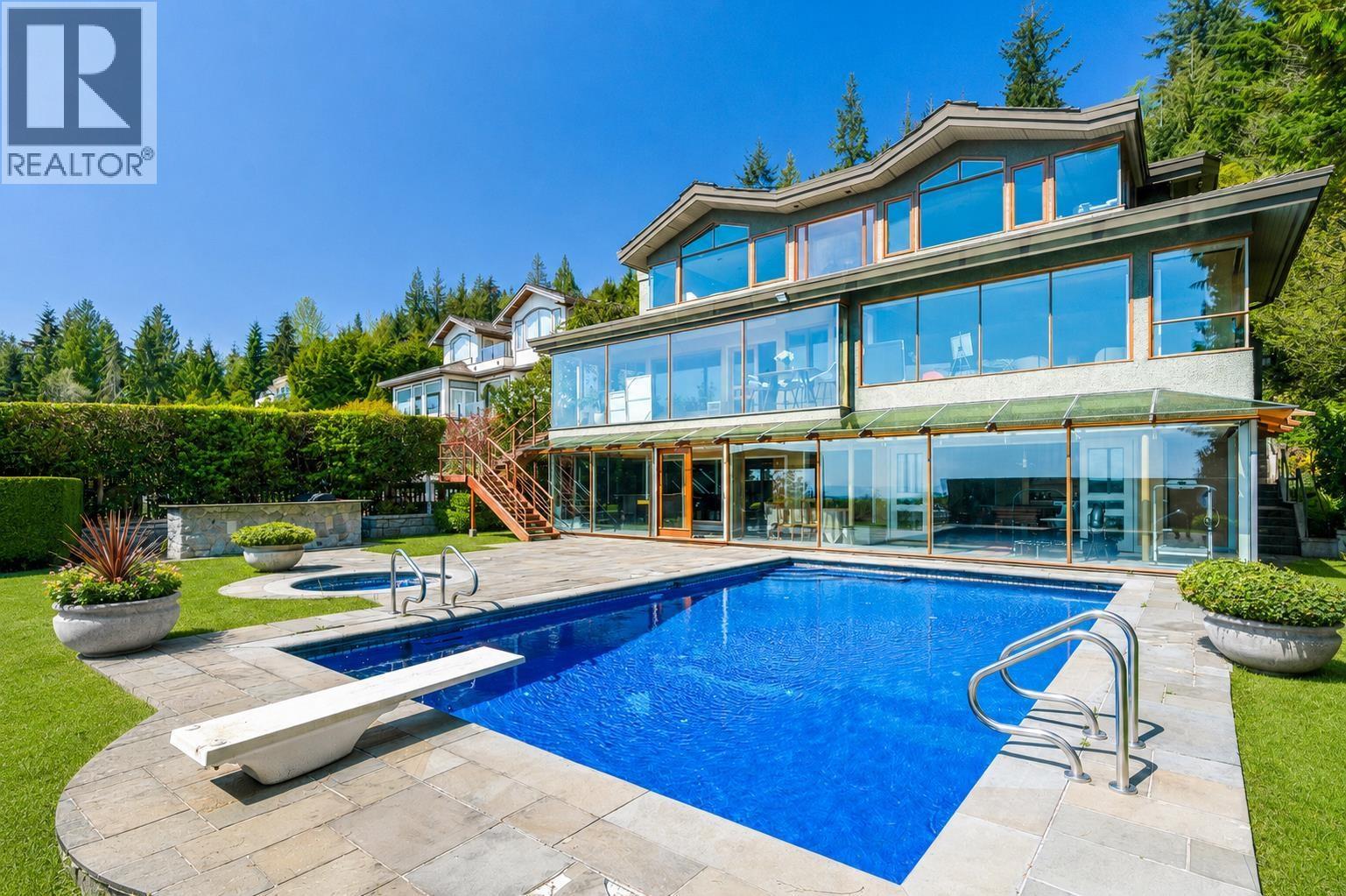 1626 Pinecrest Drive, West Vancouver
