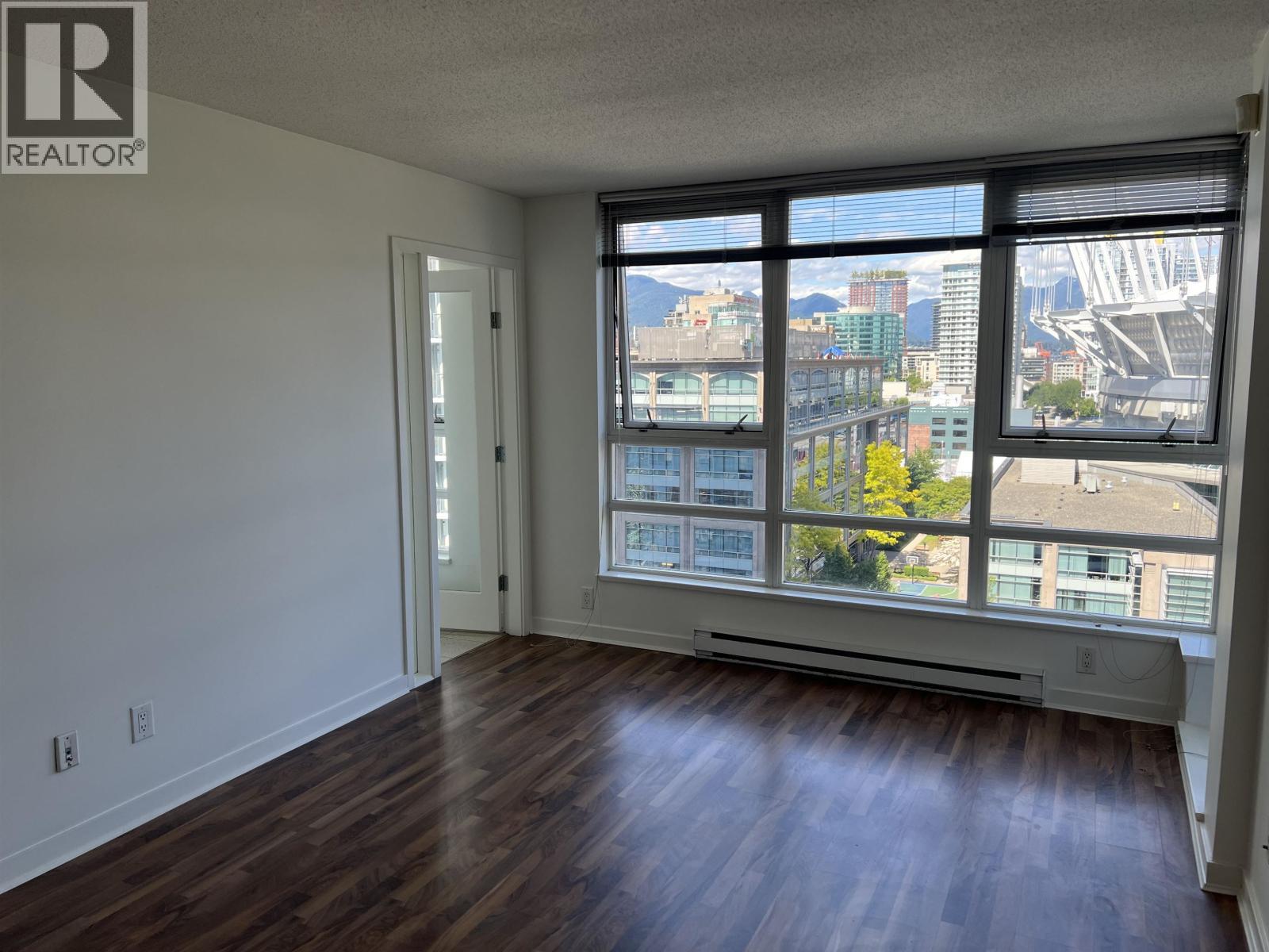 1707 939 Expo Boulevard, Vancouver