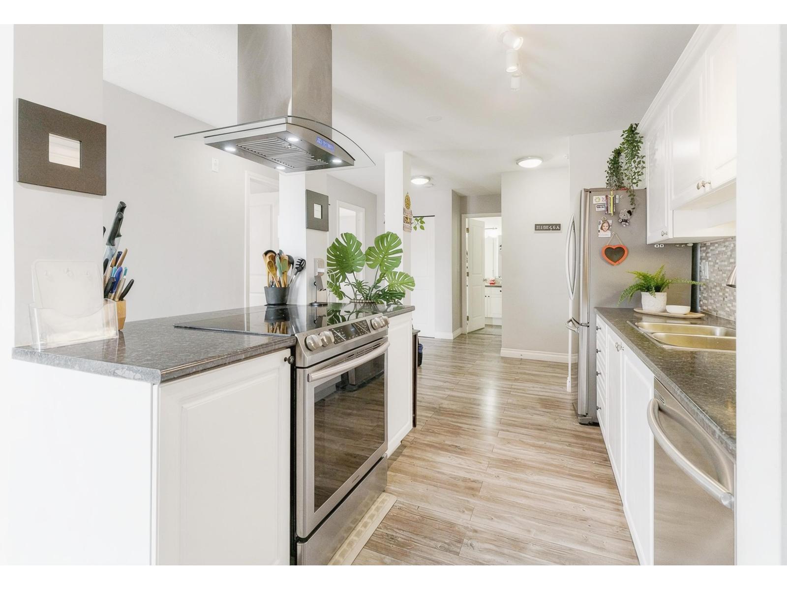 312 13771 72A Avenue, Surrey