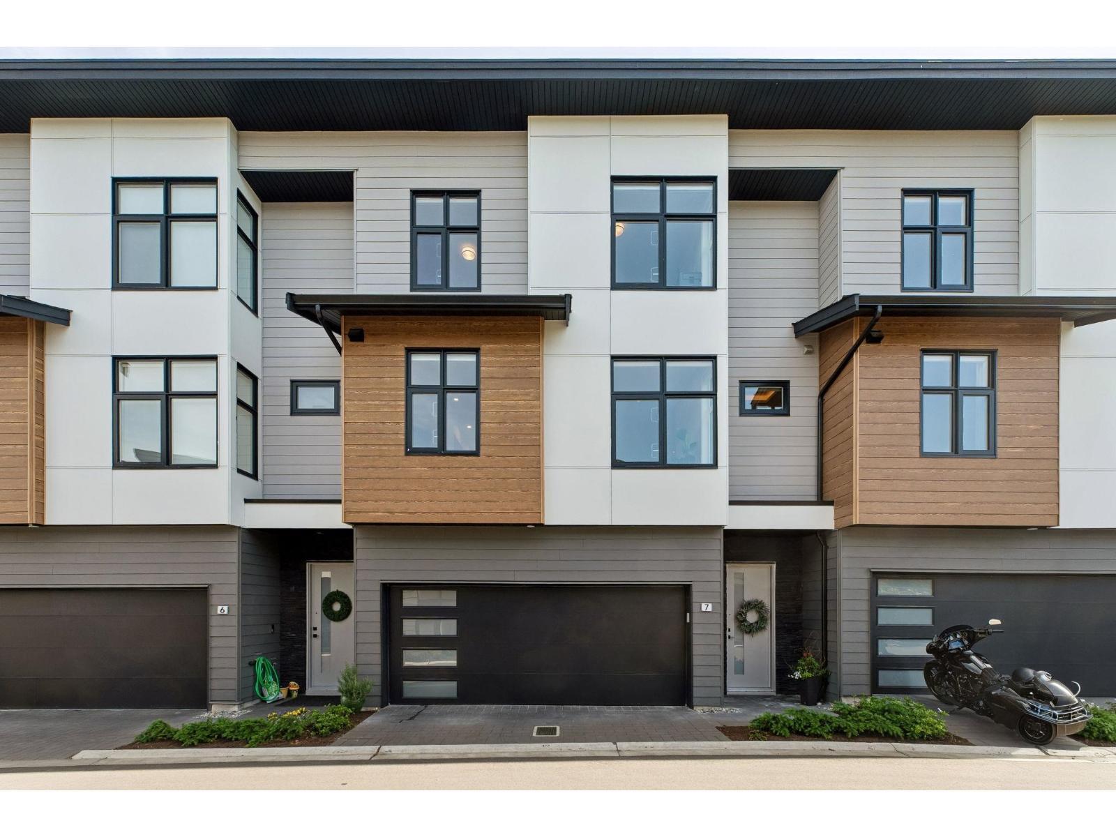 7 3075 160 Street, Surrey