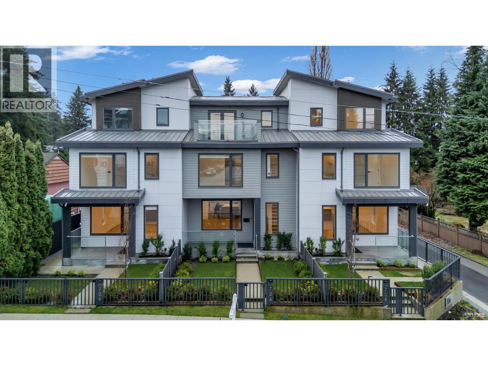 102 706 Smith Avenue, Coquitlam