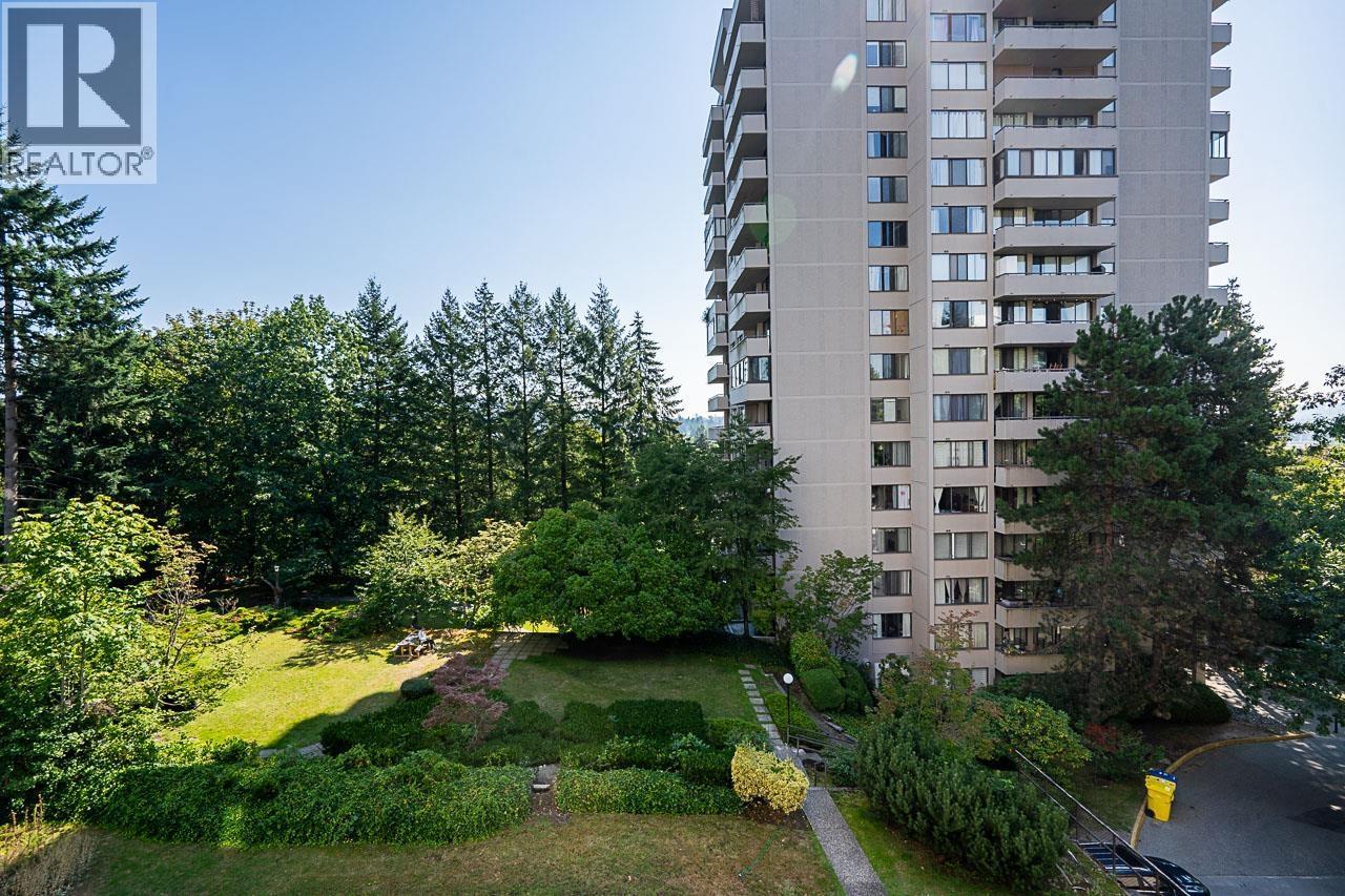 404 2020 Bellwood Avenue, Burnaby